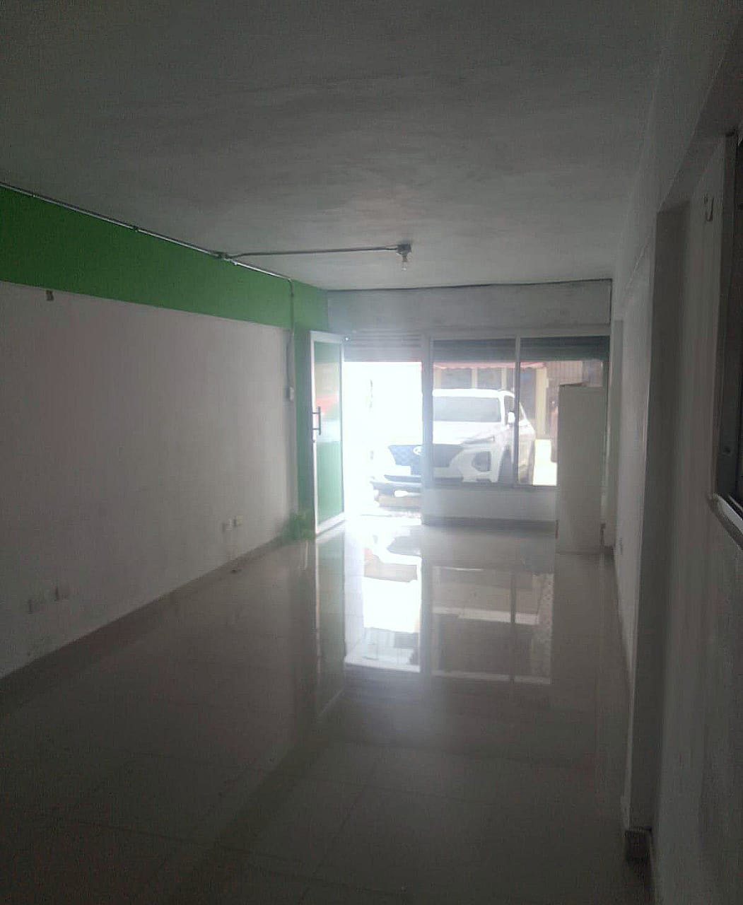 oficinas y locales comerciales - Local Primer Nivel en Alquiler en Gazcue 2