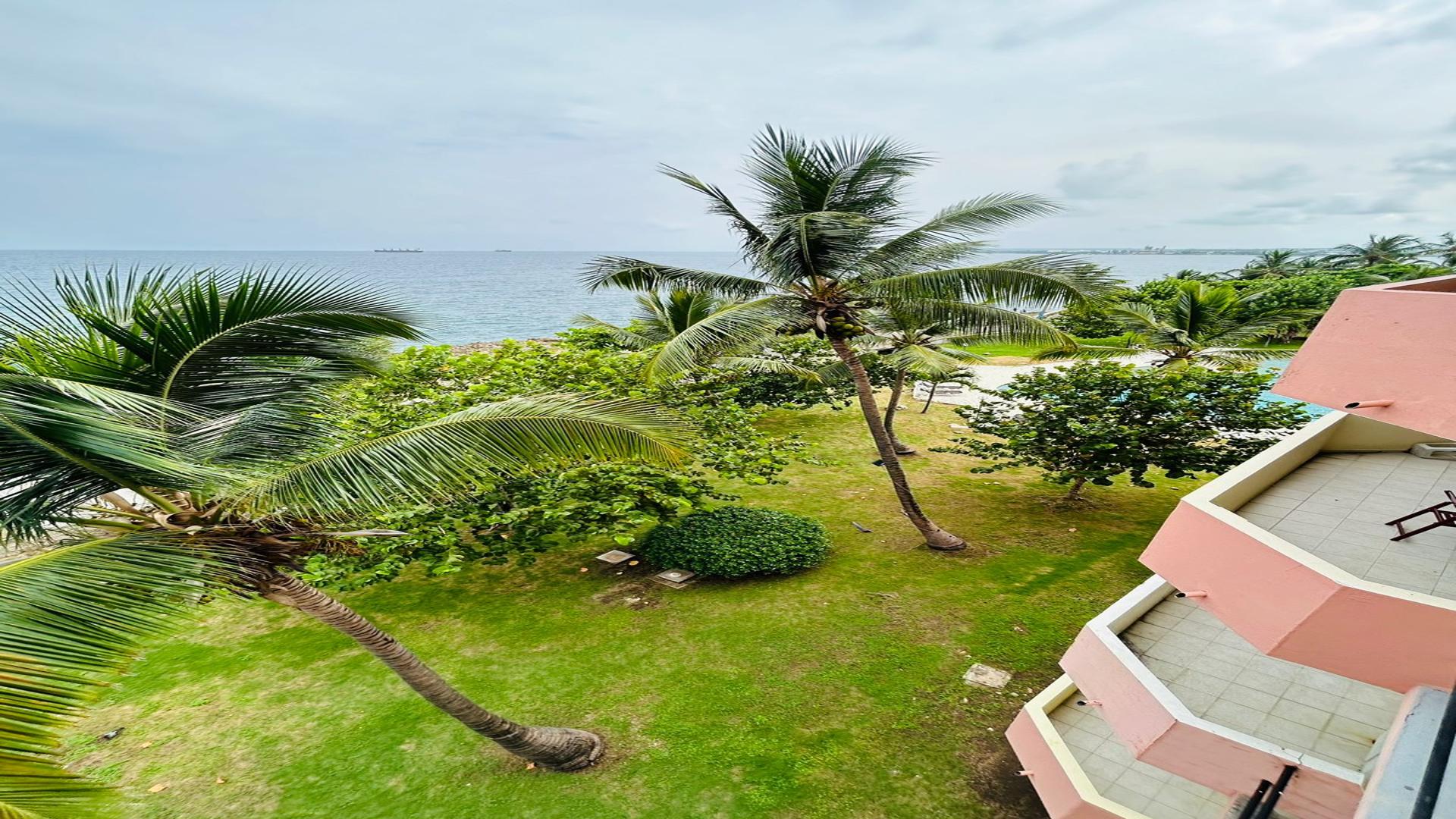 apartamentos - Vendo Apartamento Frente al Mar Caribe, ubicado en Costa Azul. 8