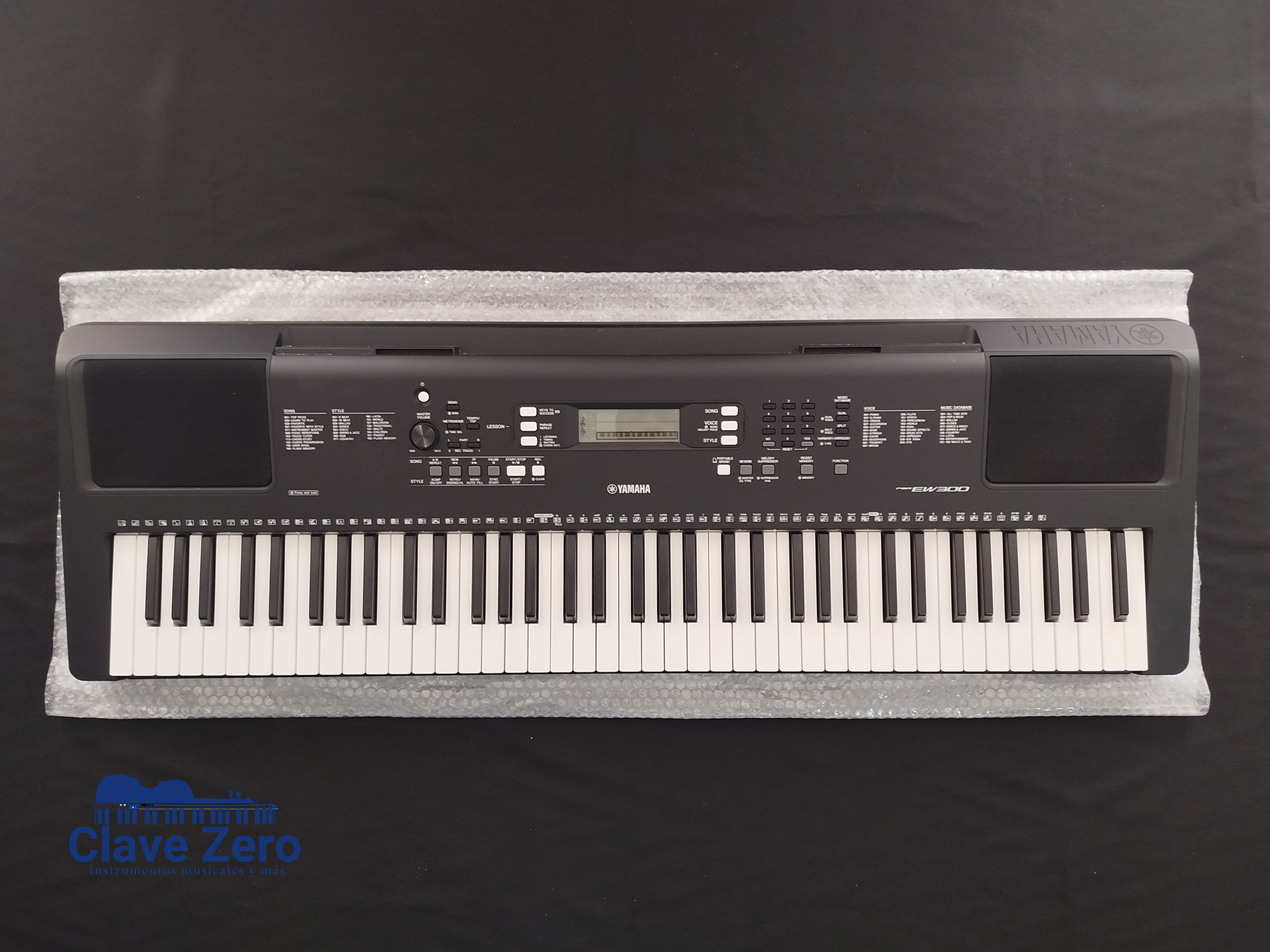 instrumentos musicales - PIANO YAMAHA PSR EW300 6 OCTAVAS !!COMO NUEVO!!