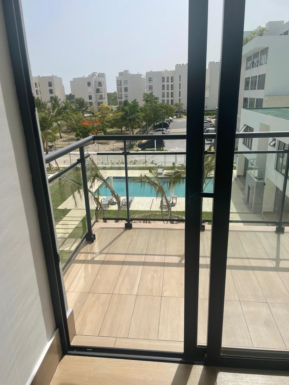 apartamentos - Adquiere en DOWTOWN PUNTA CANA ESTE APARTAMENTO  4