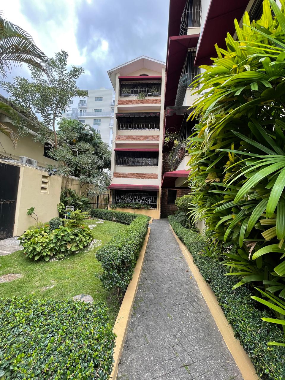 apartamentos - Apartamento en Residencial RayRub. Santo Domingo  206682