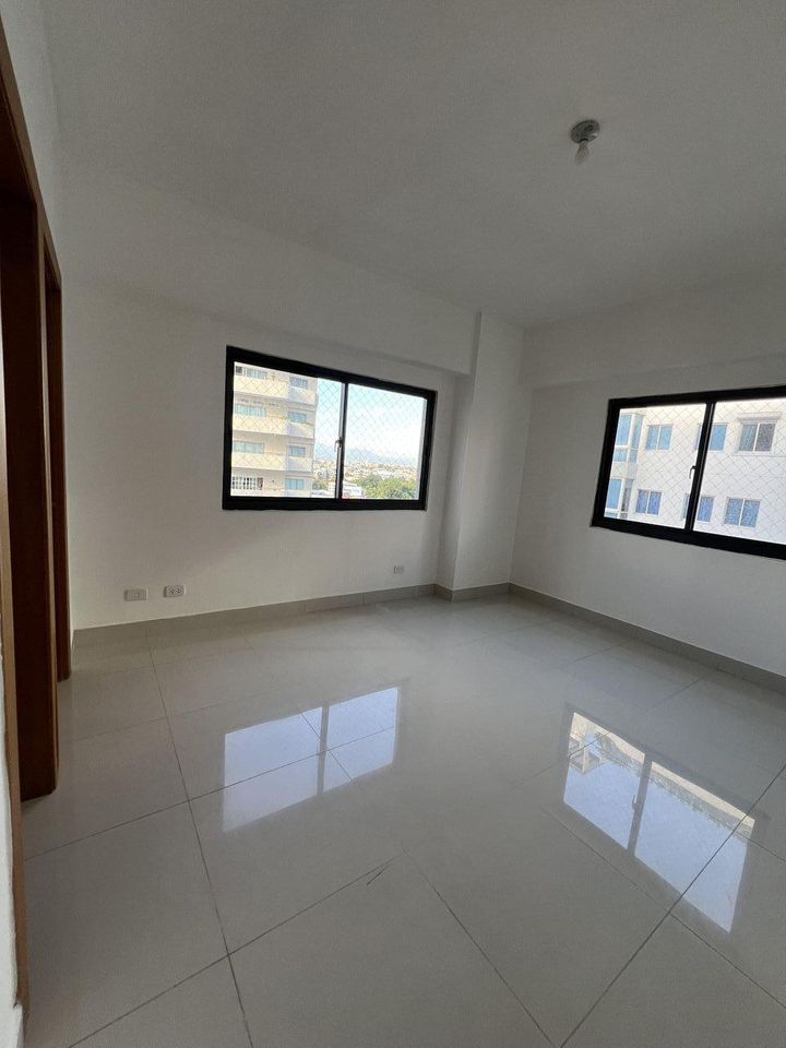 apartamentos - Apartamento en piantini 8vo nivel 2 habit. 1558 9