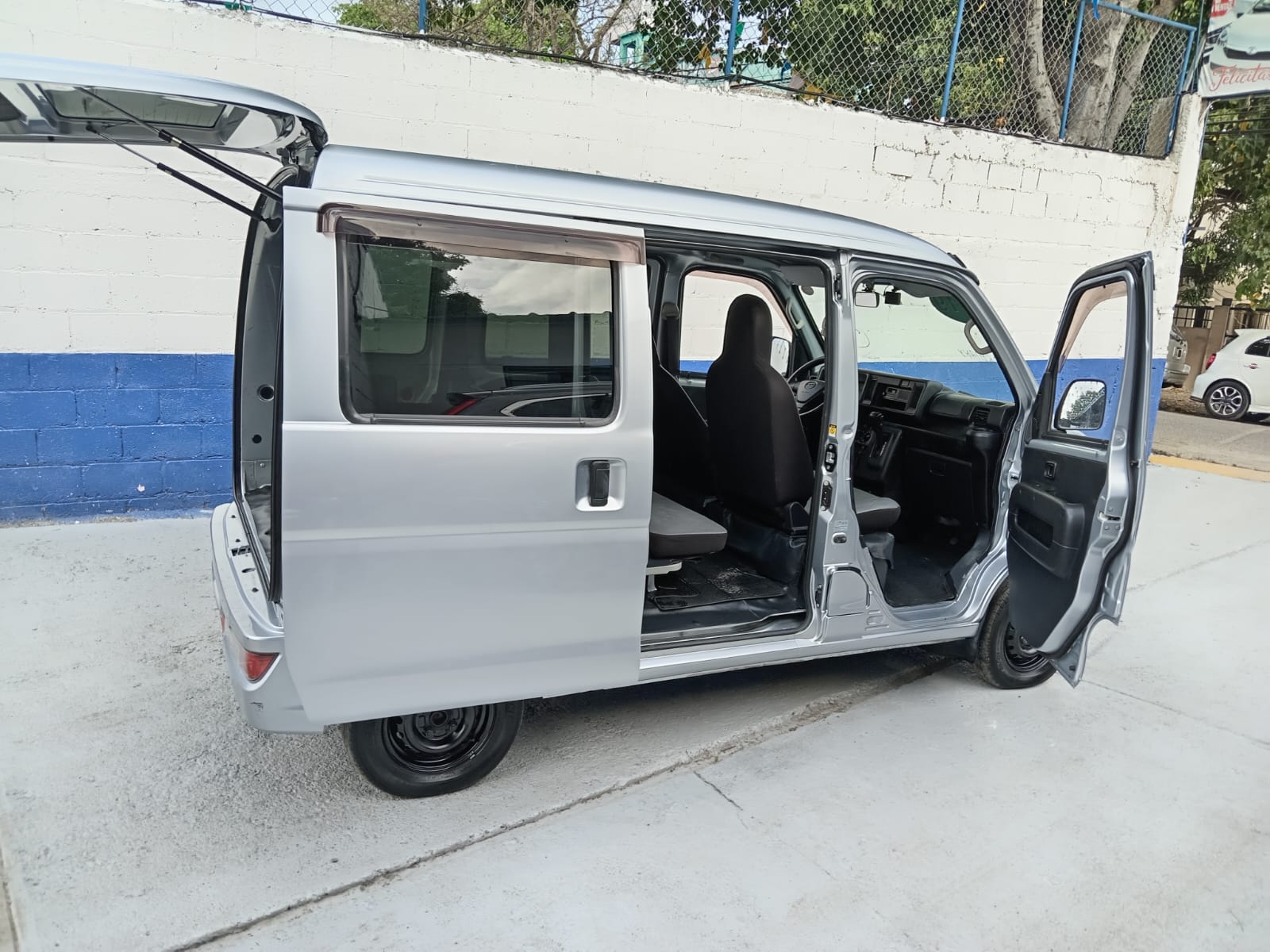 carros - DAIHATSU HIJET  4