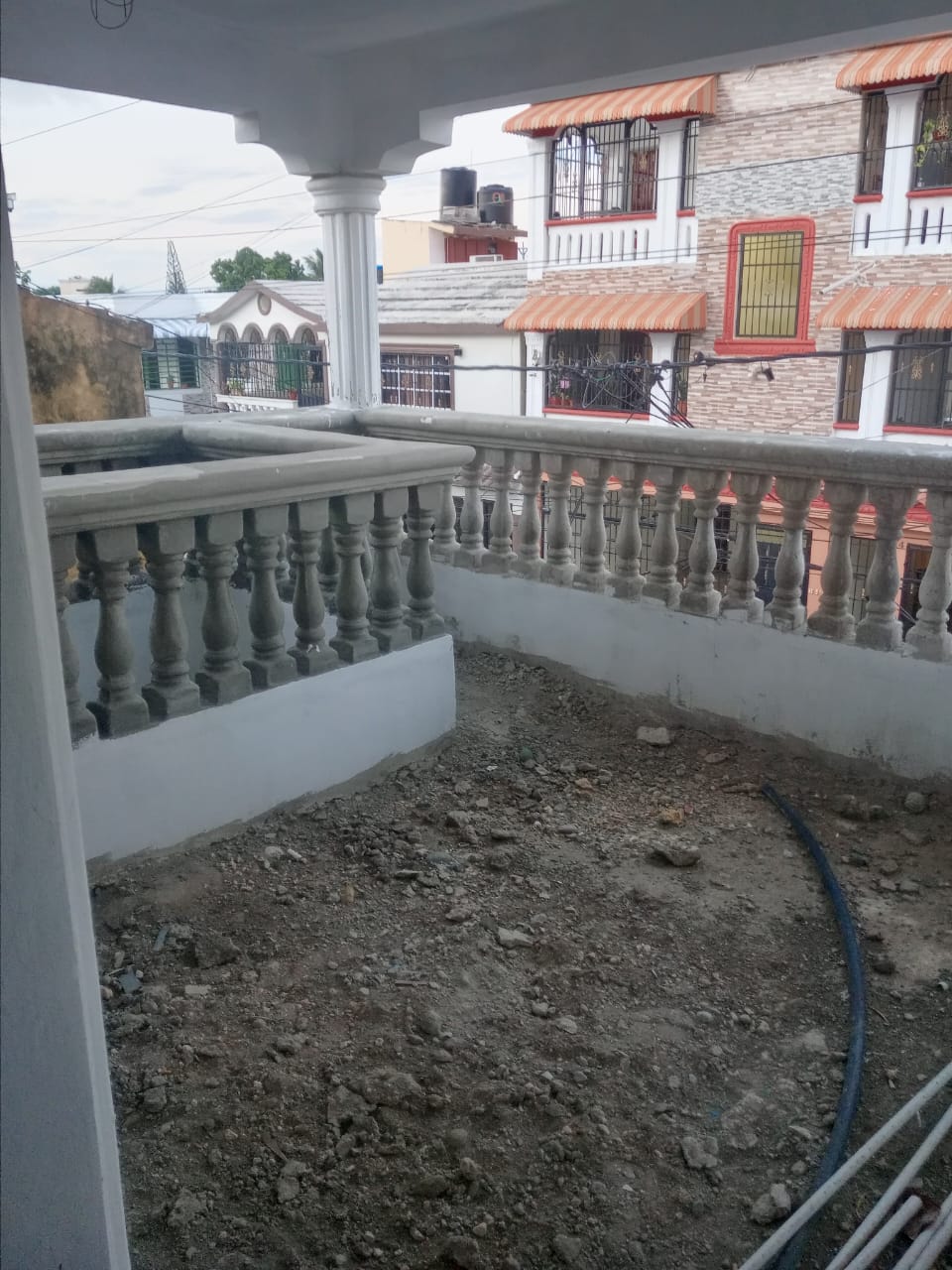 casas - VENDO CASA EN LOS MINA TIENE DOS APARTAMENTO ARRIBA  5