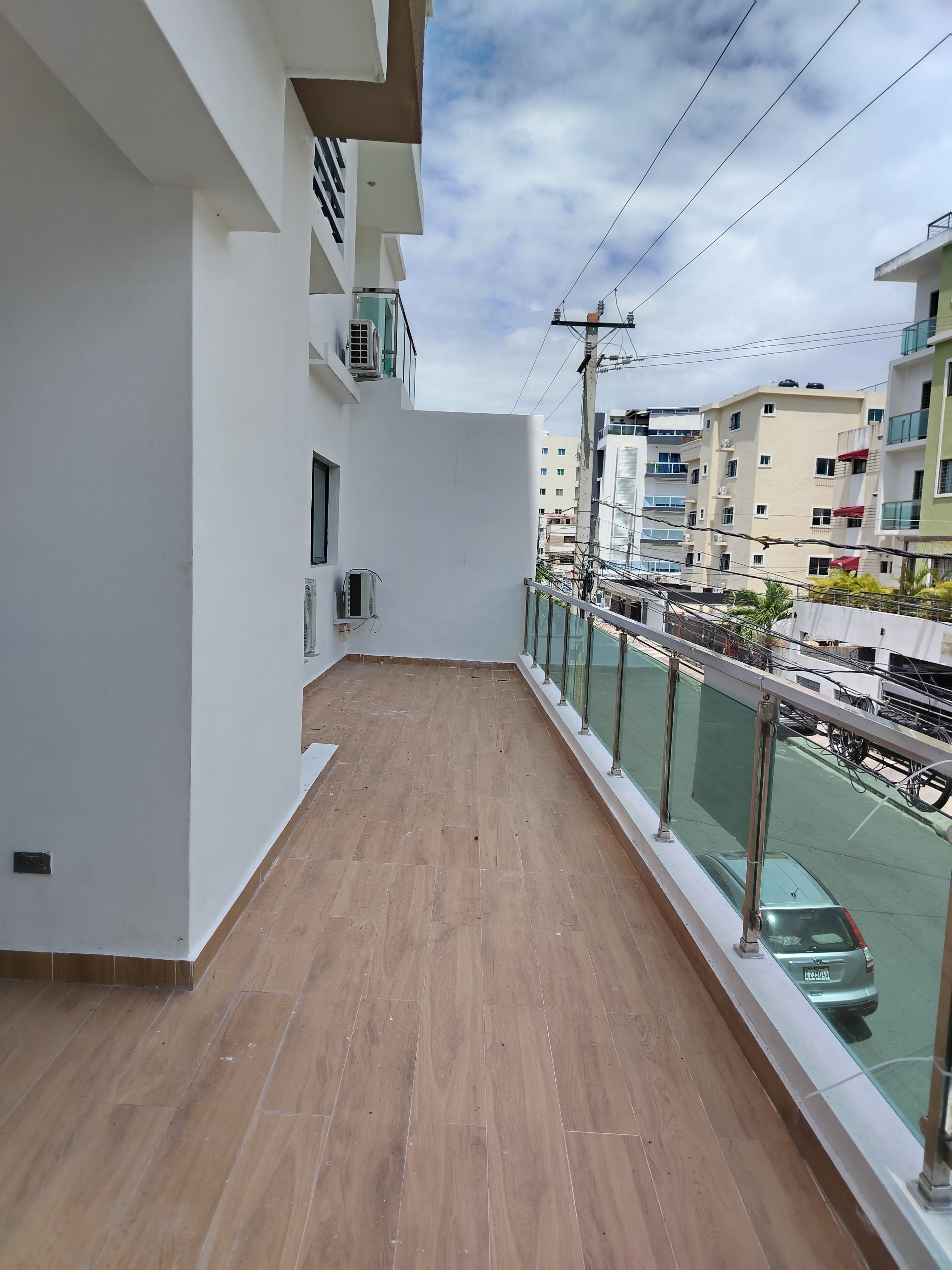 apartamentos - Alquilo hermoso apartamento en millón con línea  4