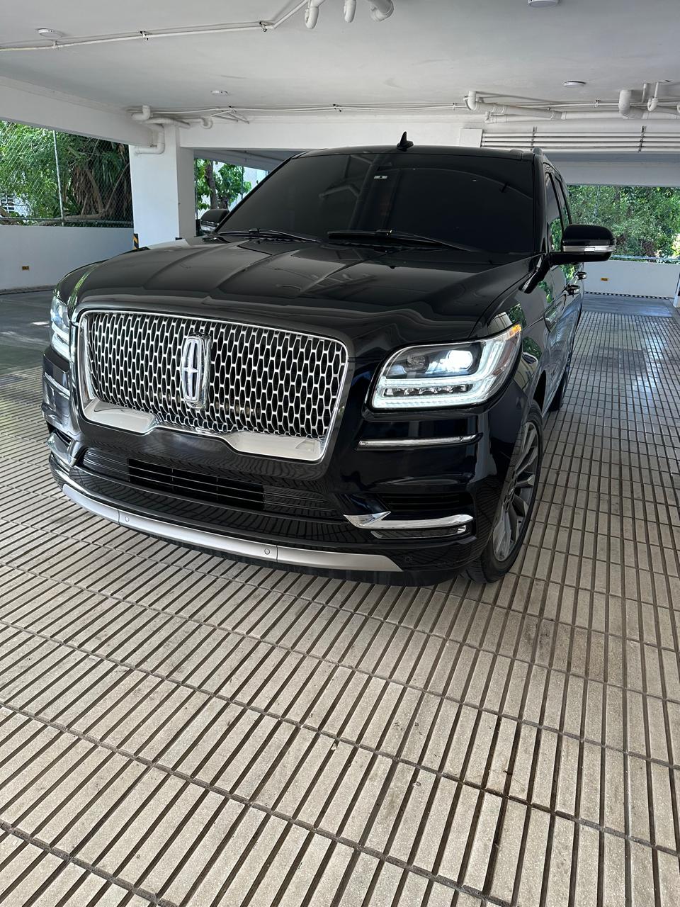 jeepetas y camionetas - Jeepeta Lincoln Navigator 0