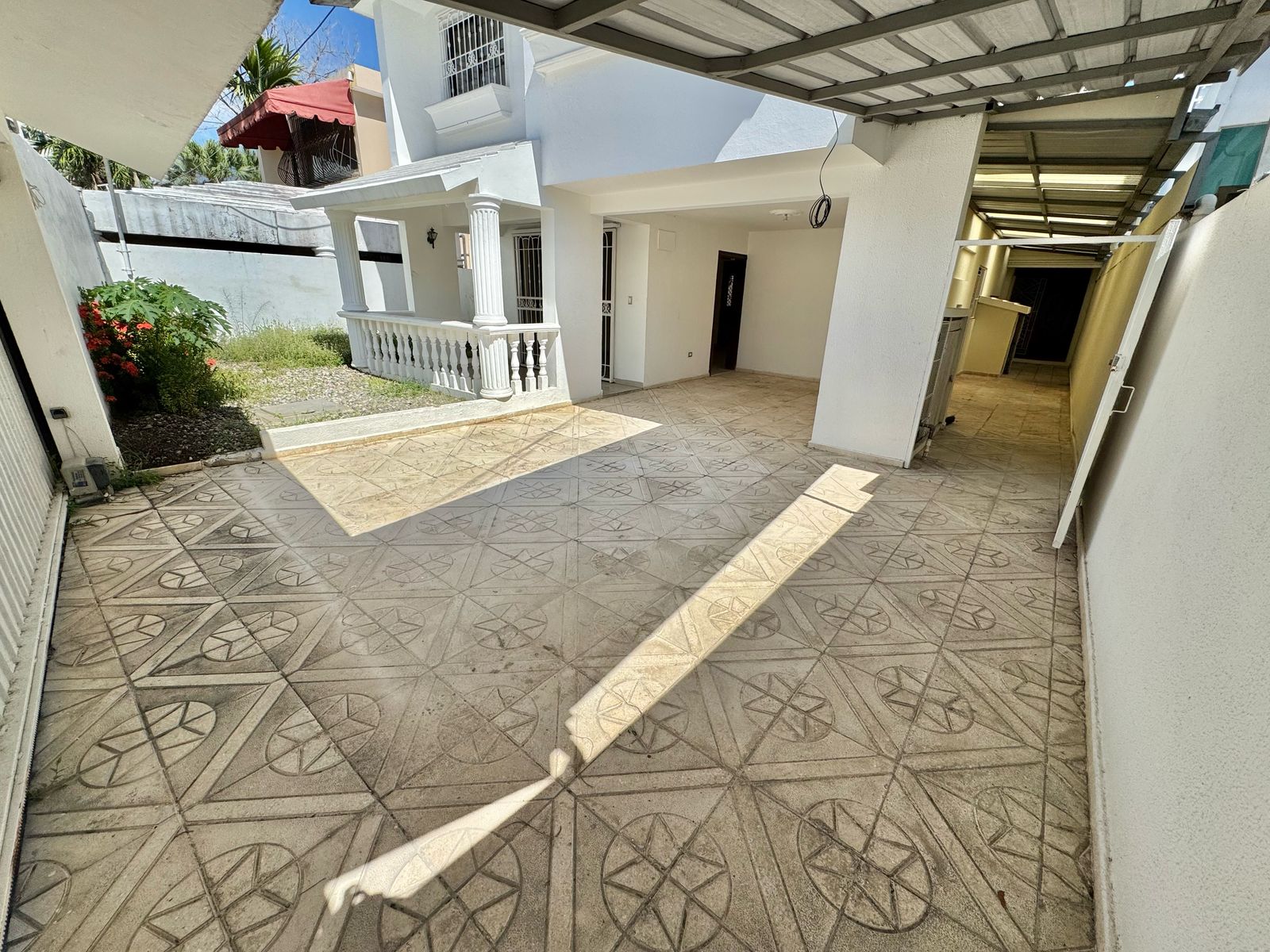 casas - Casa en Alquiler LOS CACICAZGOS  0