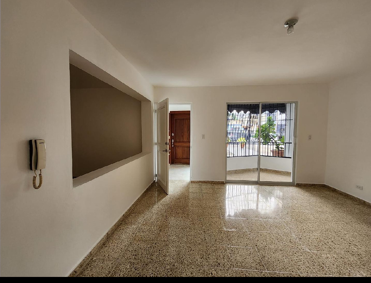 apartamentos - hermoso apartamento en buena zona piatini  2