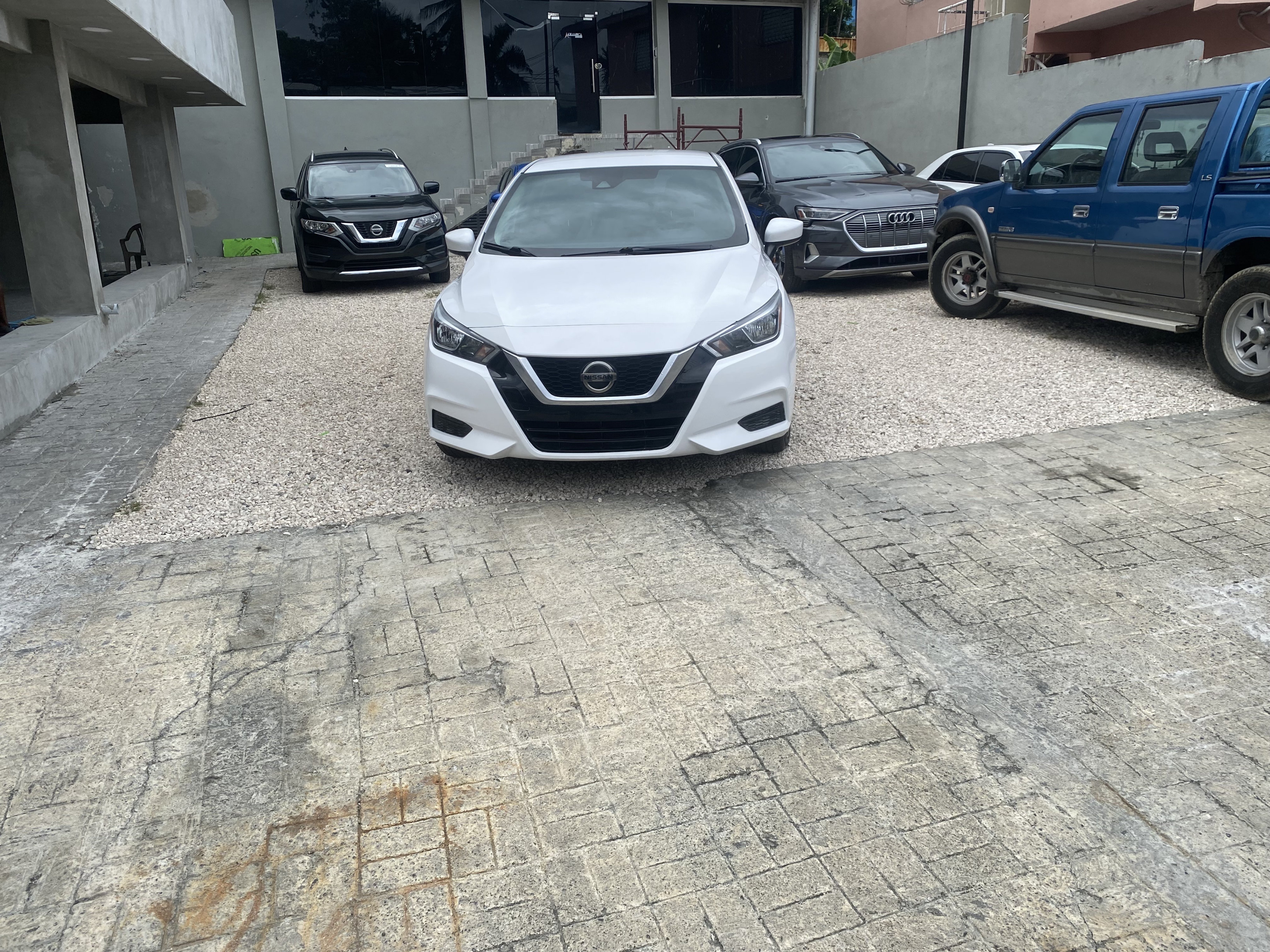 carros - Oferta! Nissan Versa 2020 clean carfax 0