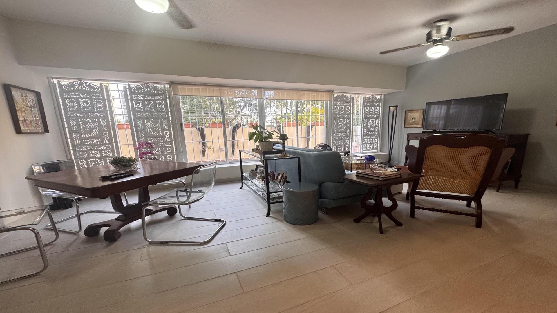 apartamentos - En venta Amplio Segundo piso con hermosa terraza 0