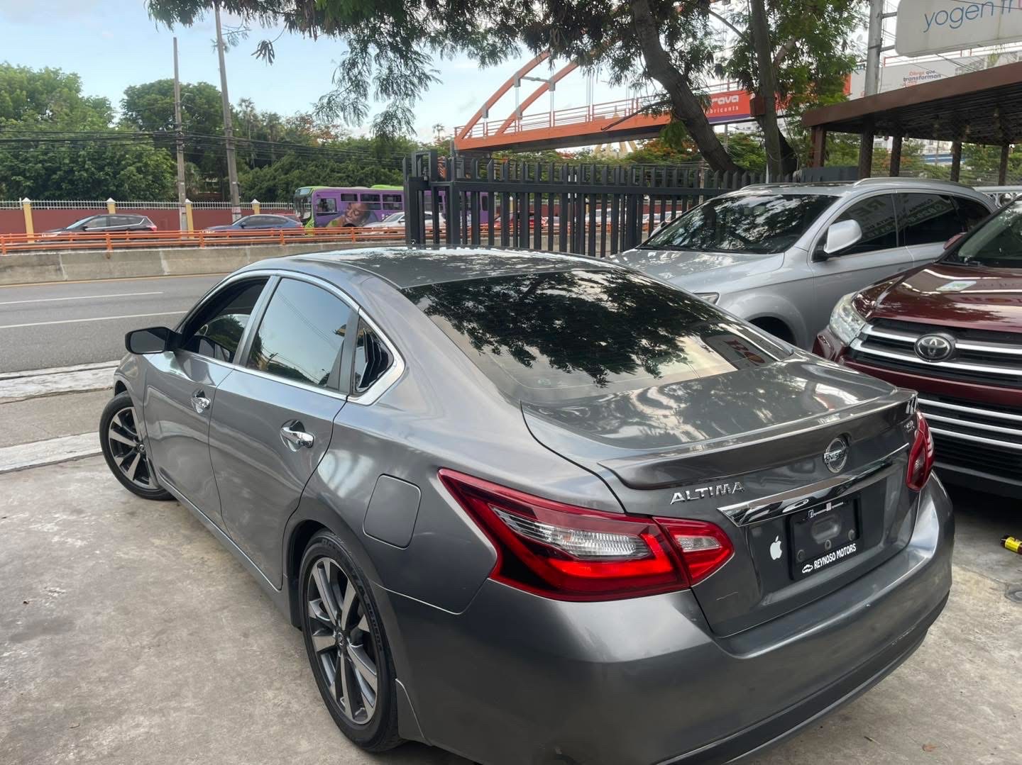 carros - NISSAN ALTIMA SR 2017 4