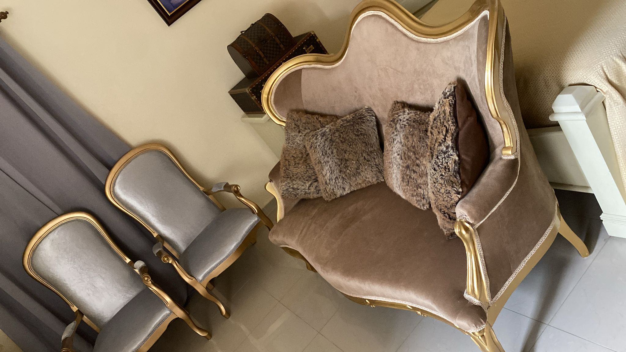 muebles y colchones - Juego de mueble con dos butacas. Italiano. 1