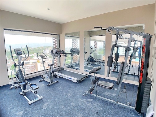 apartamentos - Apartamento en piso alto de venta en La Esmeralda 4