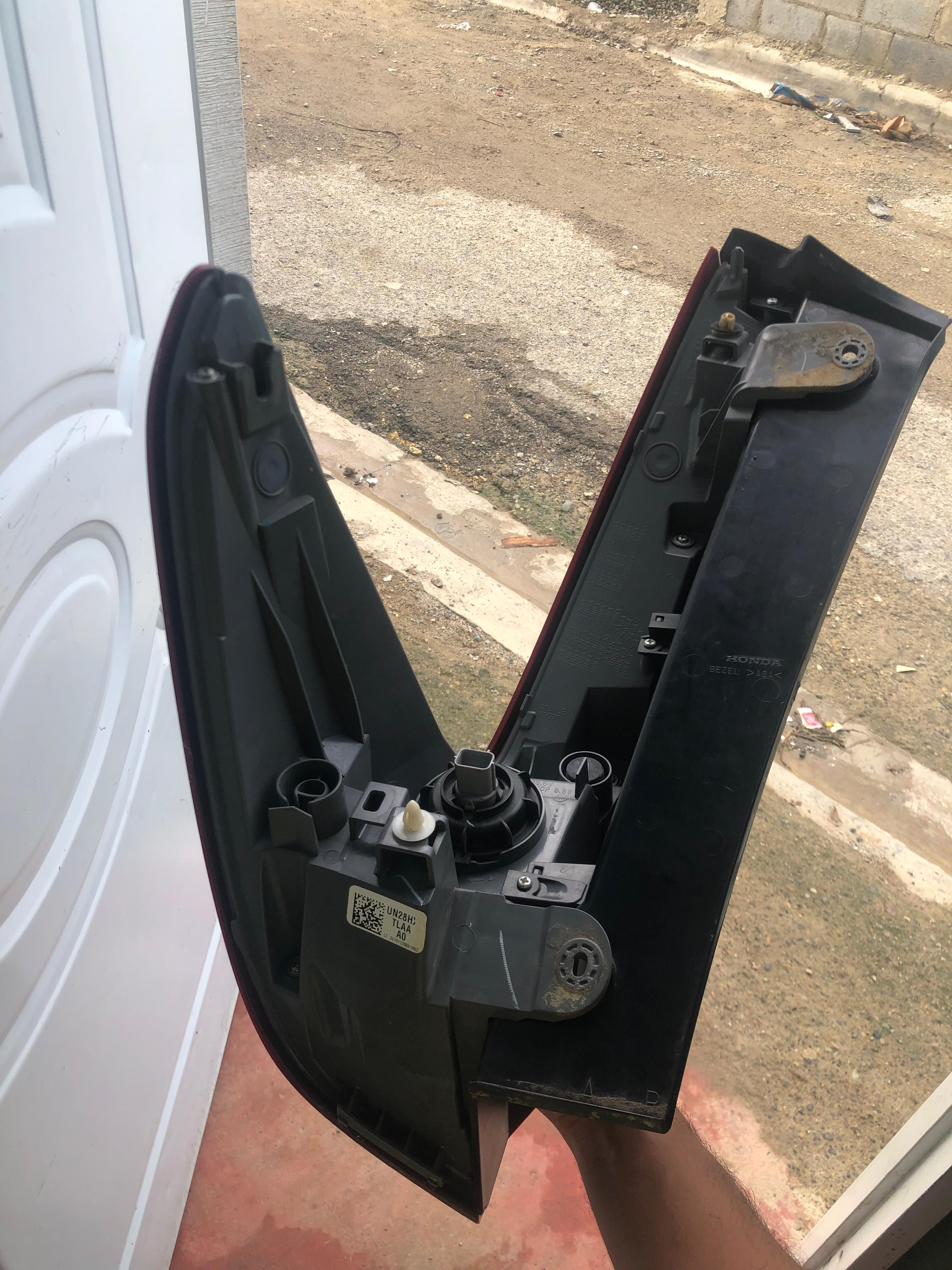 accesorios para vehiculos - vendo una pantalla de crv original 4mil negociable esta nueva un poquito rota  0