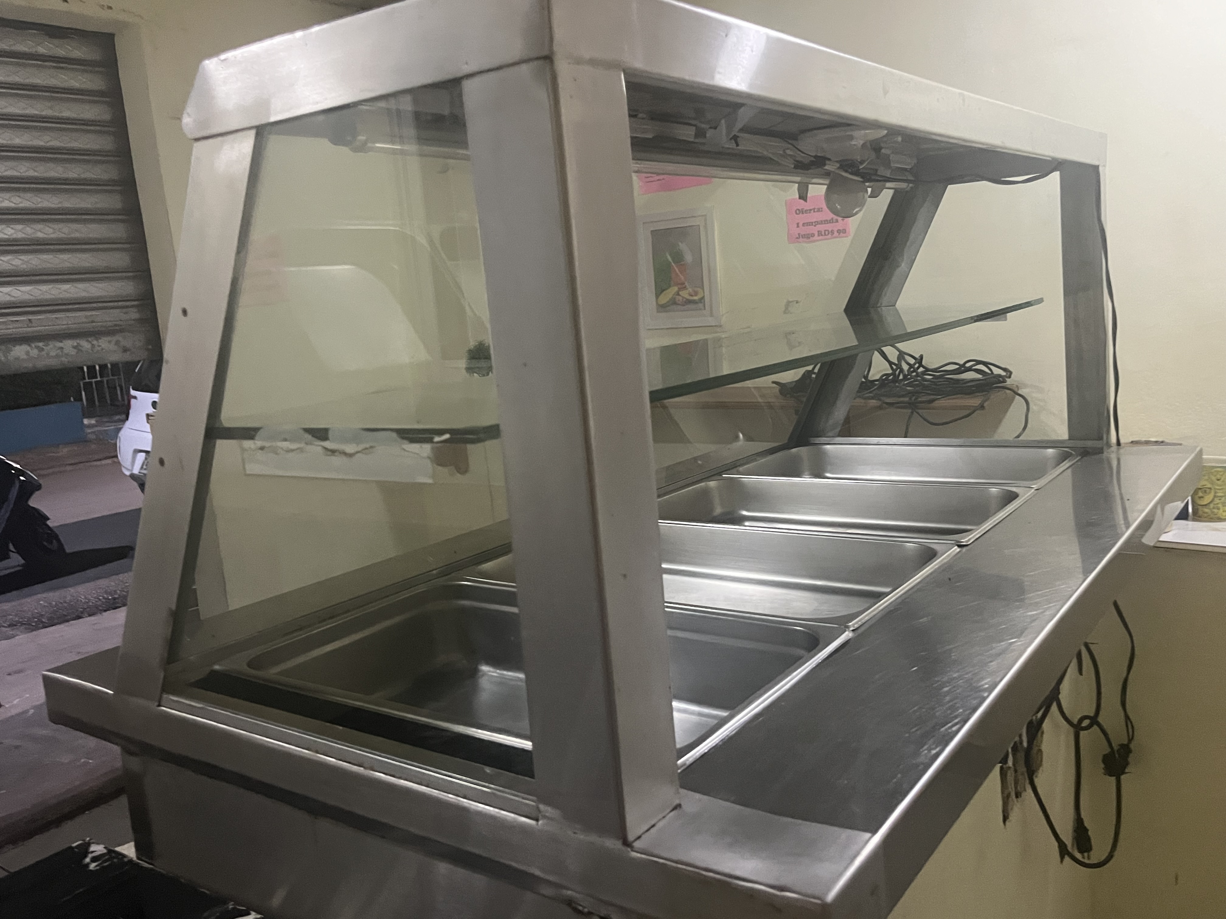 equipos profesionales - Exhibidor de mesa con 4 chafing dish 3