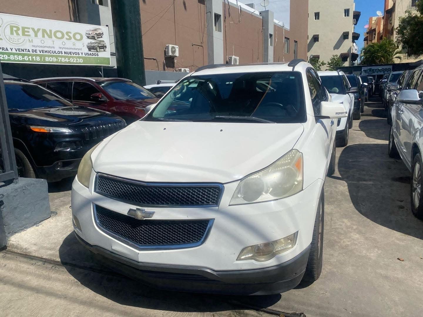 jeepetas y camionetas - CHEVROLET TRAVERSE LT 2011 0