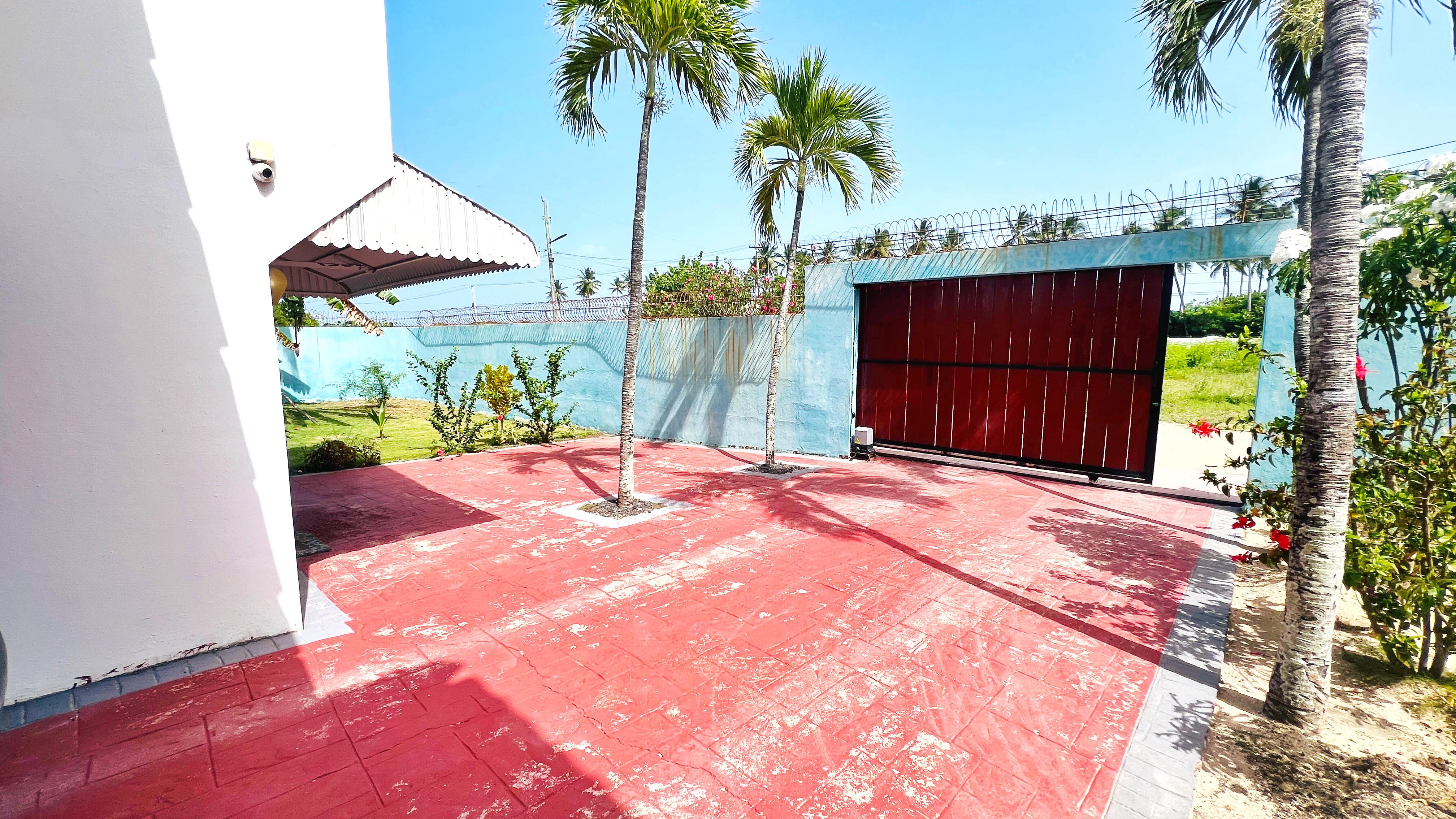 casas vacacionales y villas - Villa en Venta en Juan Dolio a paso de la Playa 6