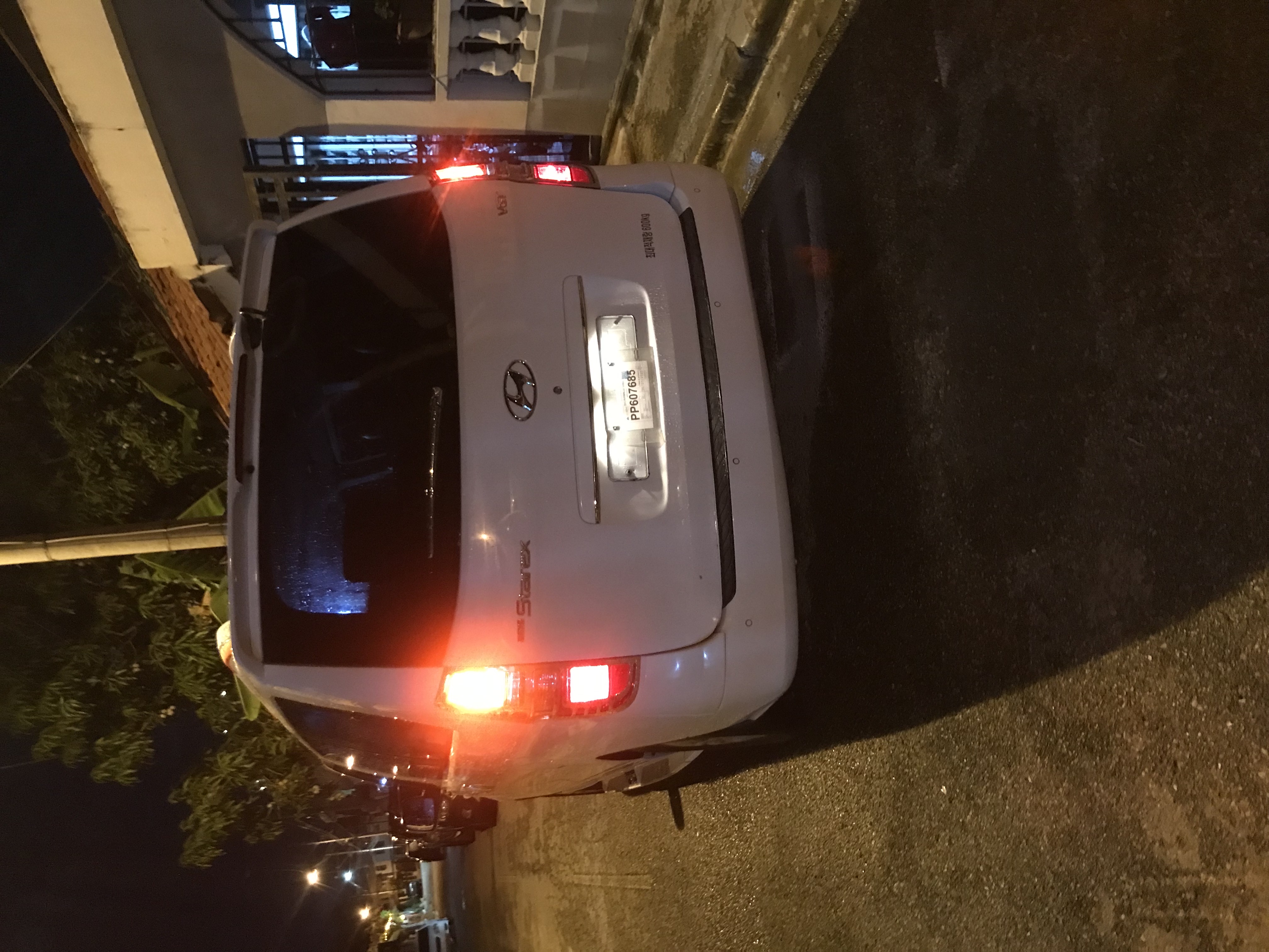 jeepetas y camionetas - Hyundai grand starex traspasó  2