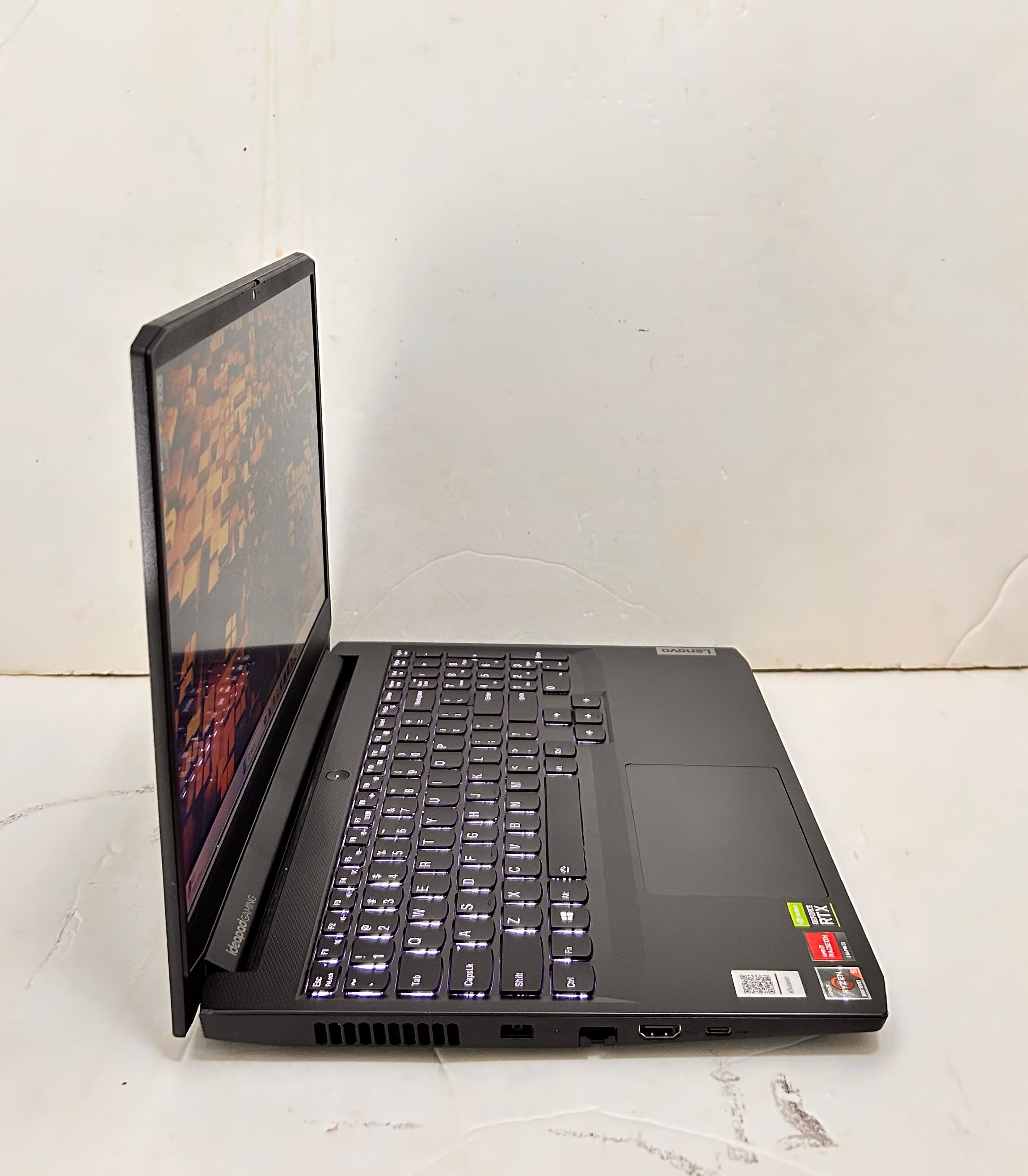 computadoras y laptops - Laptop Lenovo IdeaPad GAMING 3, 120Hz, 32GB RAM, R 8