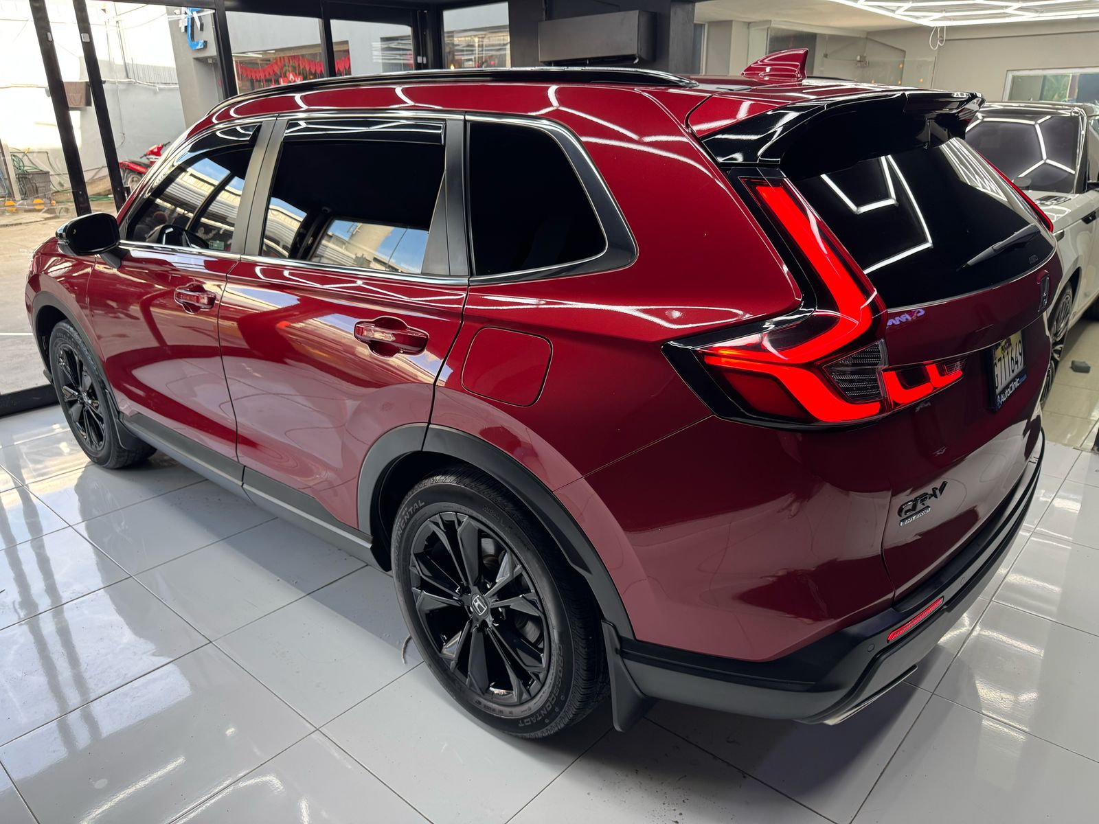 jeepetas y camionetas - Honda crv touring 2023 híbrida  5