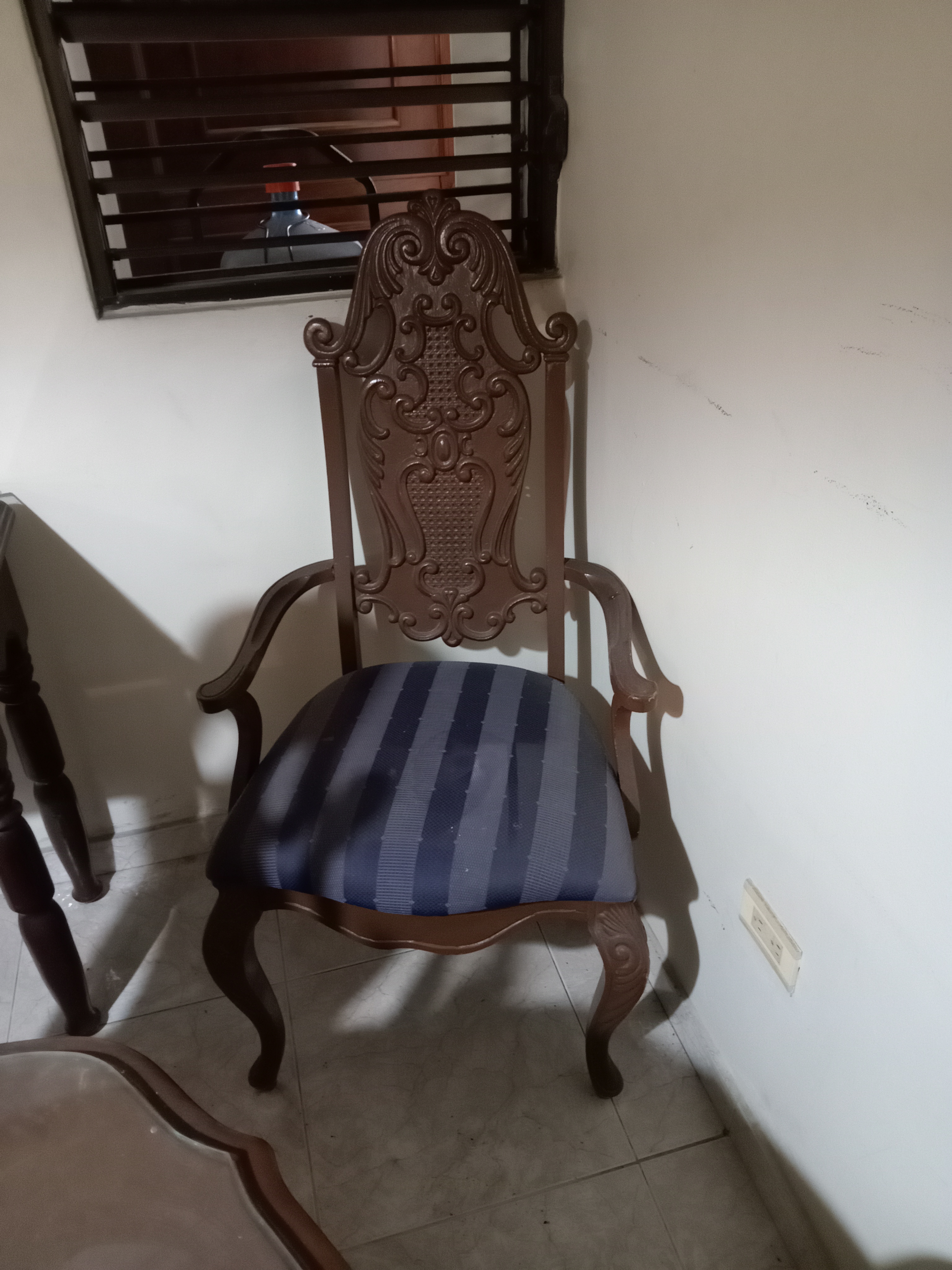 muebles y colchones - Juego de comedor antiguo  1
