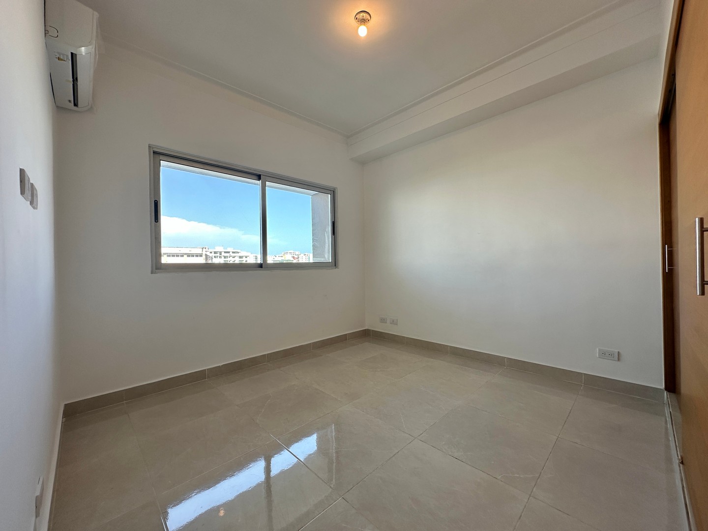 apartamentos - Apto en alquiler con linea blanca de 3 habitaciones, Bella Vista DN 3