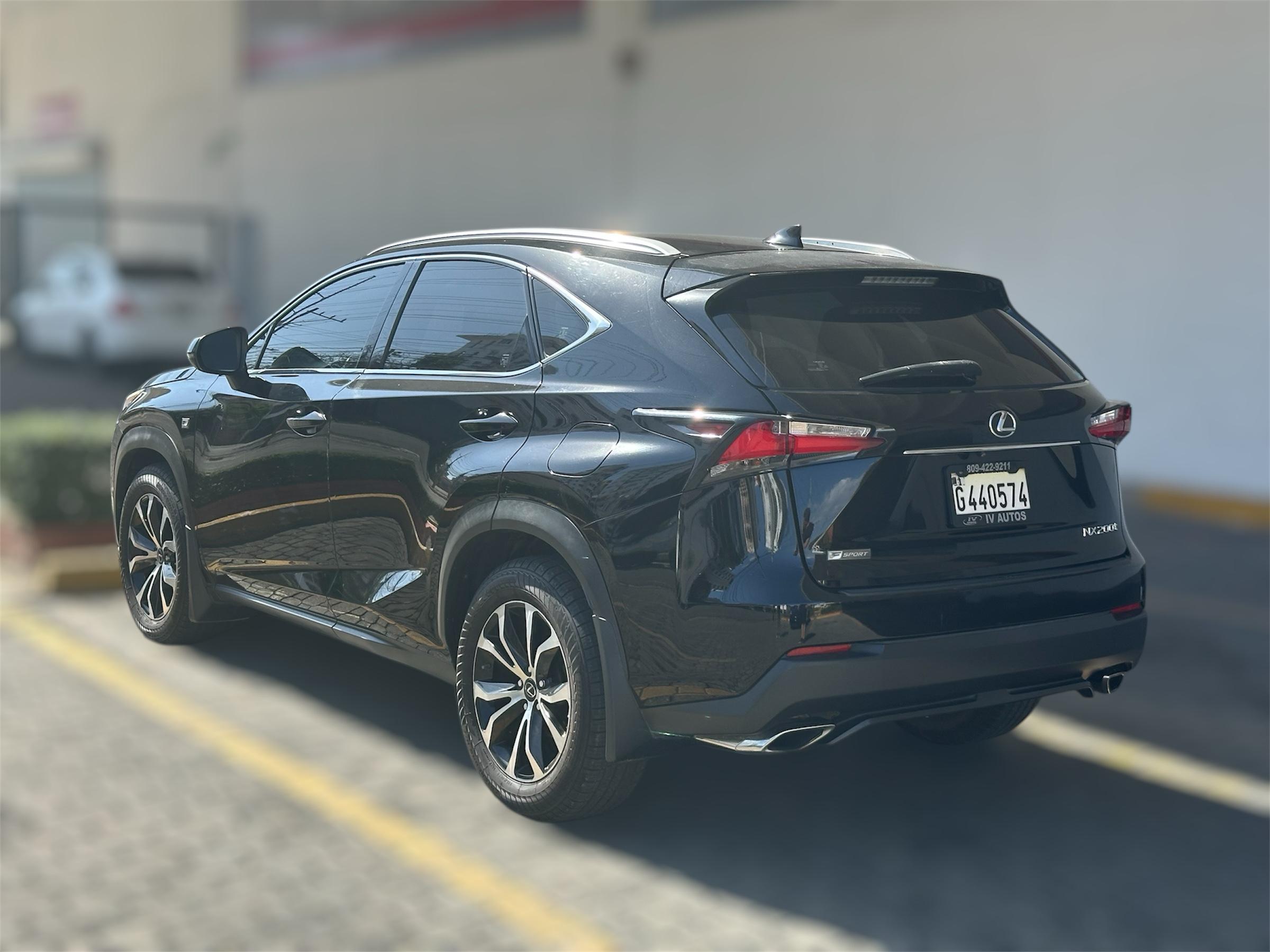 jeepetas y camionetas - Lexus NX200T 2015  8
