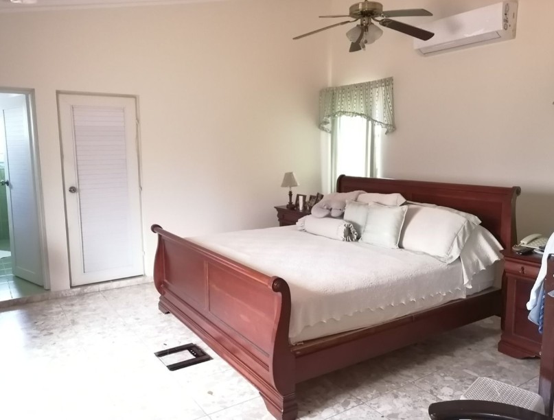 casas - Venta de Casa en Altos Arroyo Hondo 3 6