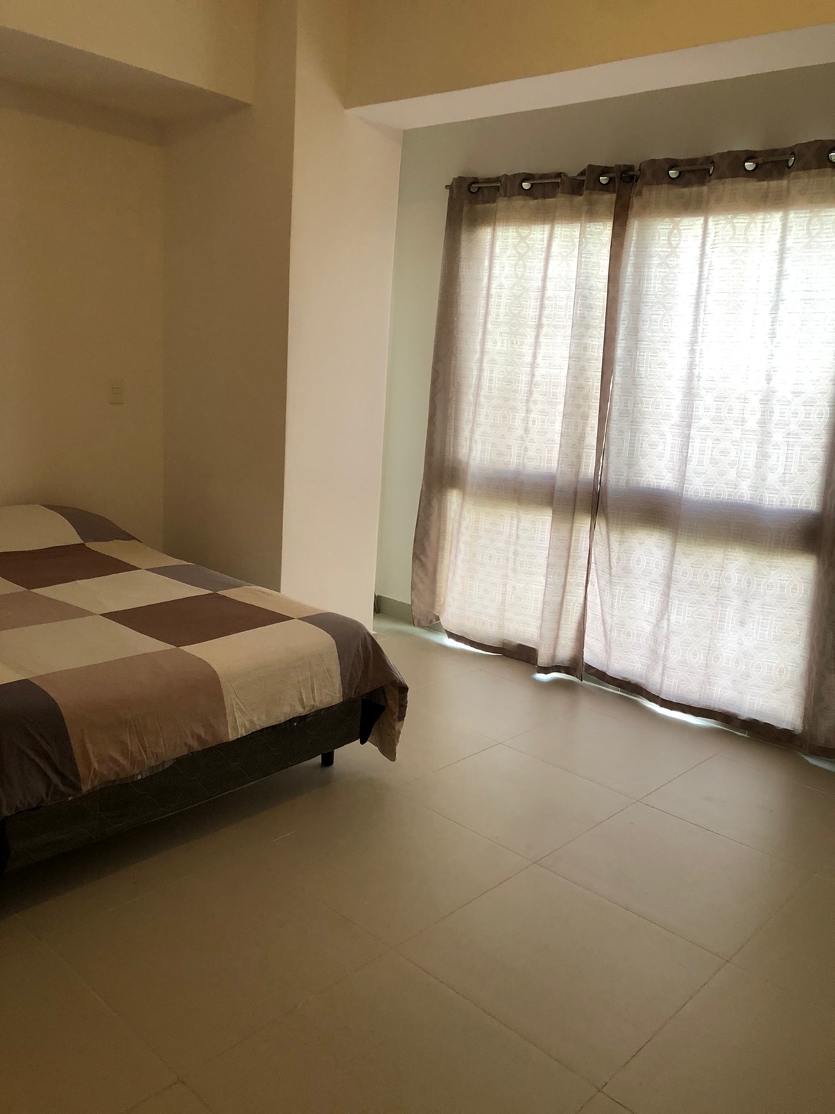 apartamentos - alquilo habitación amueblada en GaZcue( solo para estudiante ) 8092156103 nro Ws 0