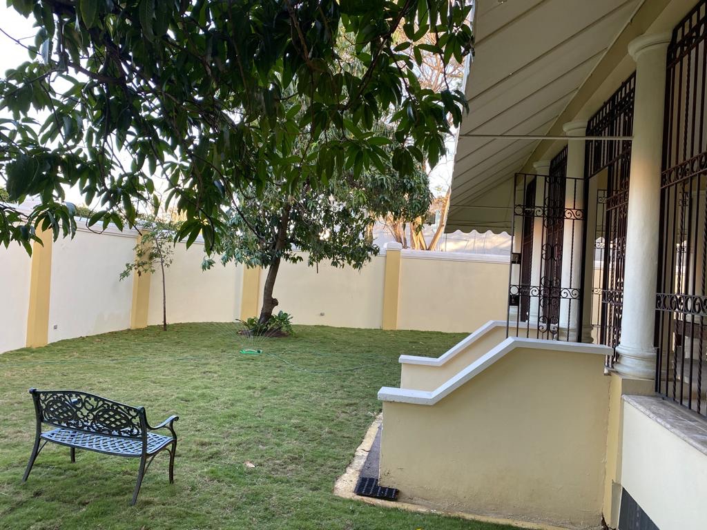 casas - Venta de casa en las praderas con 850mts Distrito Nacional  5