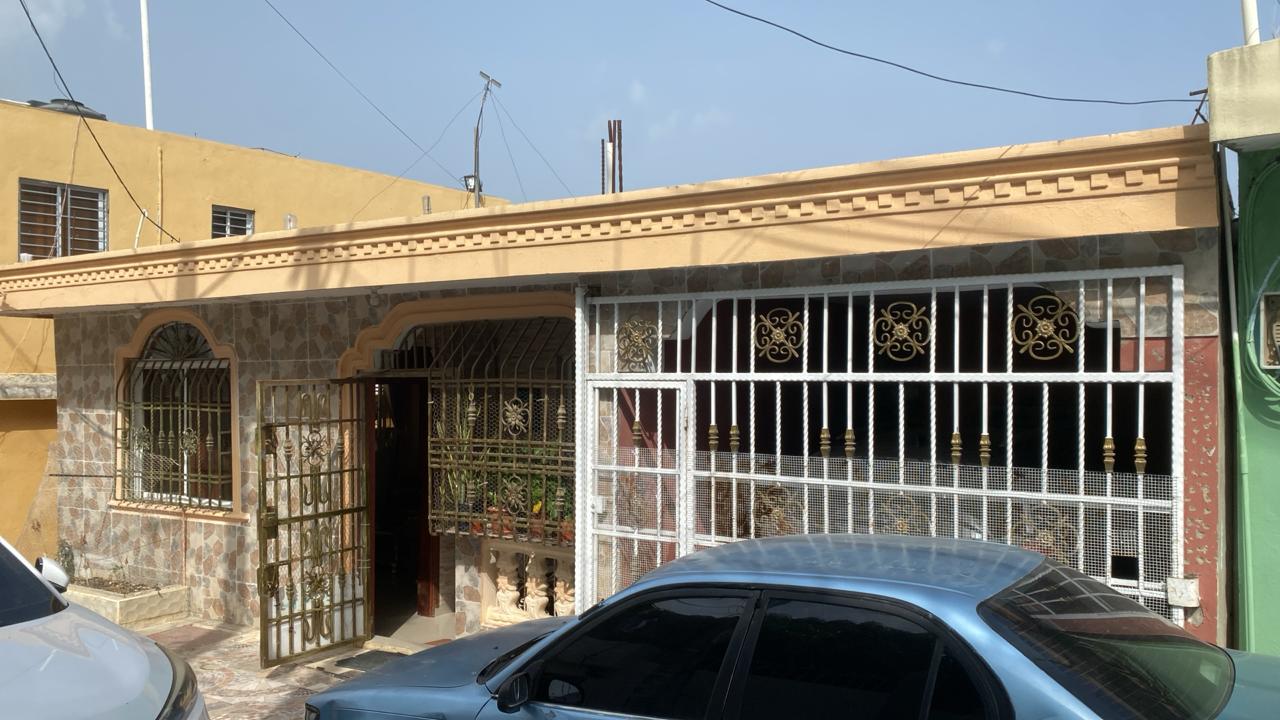 casas - VENTA DE CASA (2 VIVIENDAS EN UNA) EN SANTO DOMINGO NORTE, EL CRISTAL S PERDIDA1 3