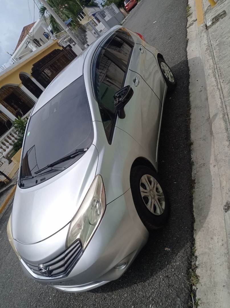carros - Nissan Note  Medalist 2017 2