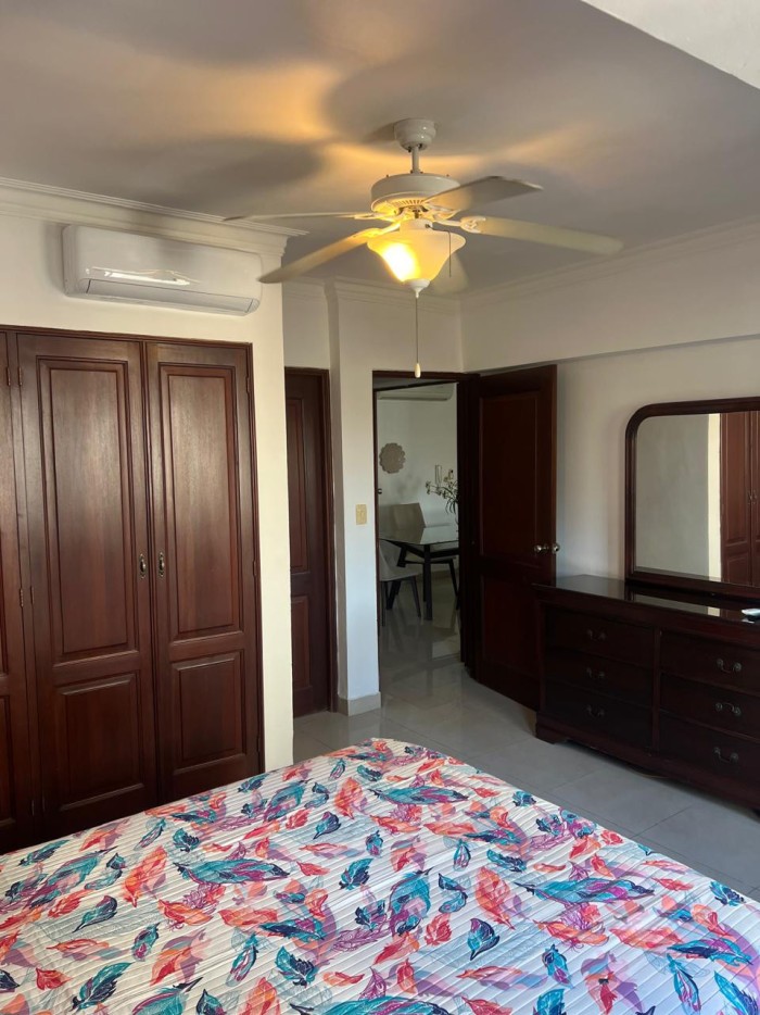 apartamentos - ¡Amplio  Apartamento Amueblado en Piantini  8