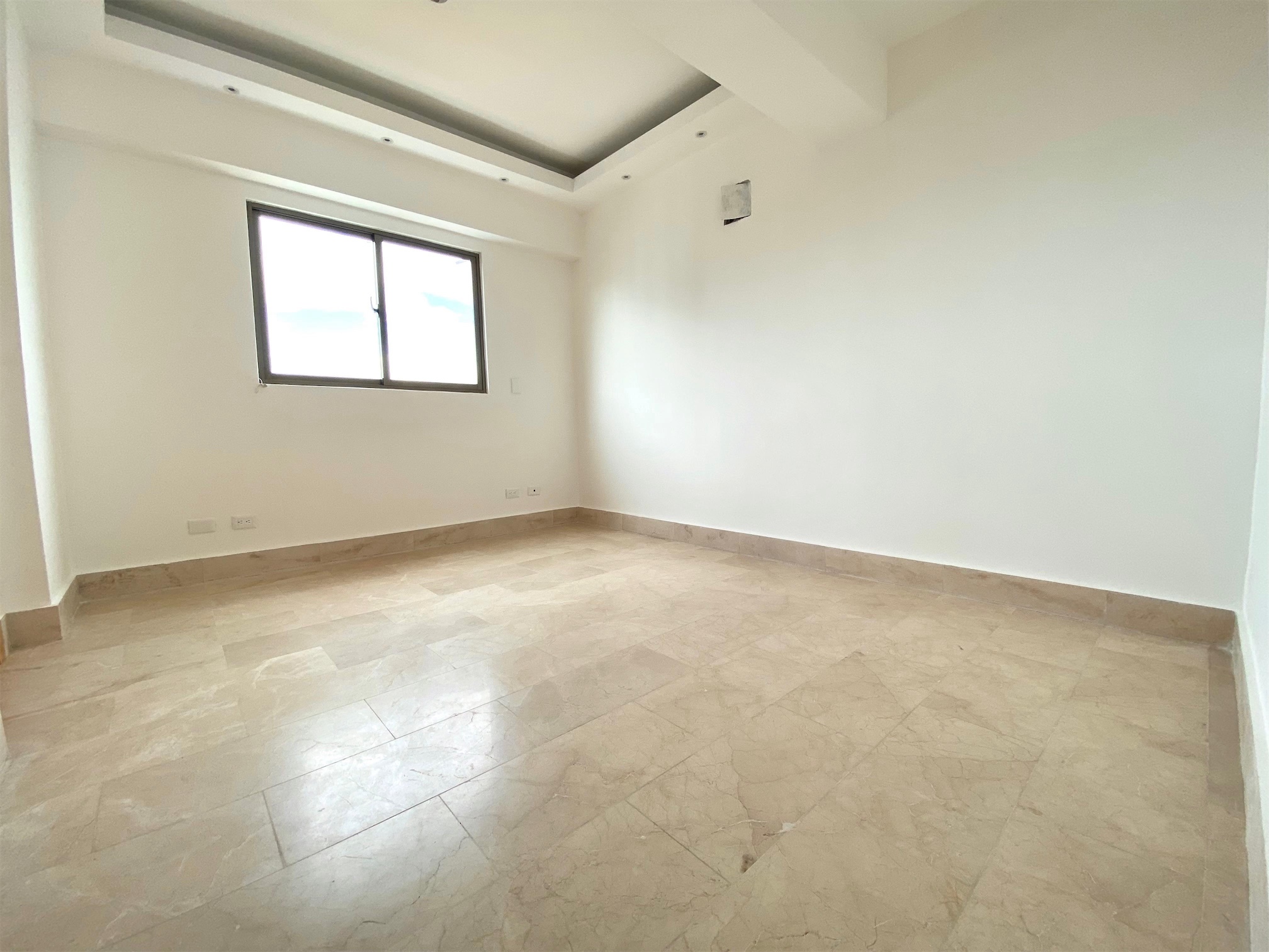 apartamentos - Apartamento de 3 habitaciones en alquiler ubicado en Evaristo Morales  5