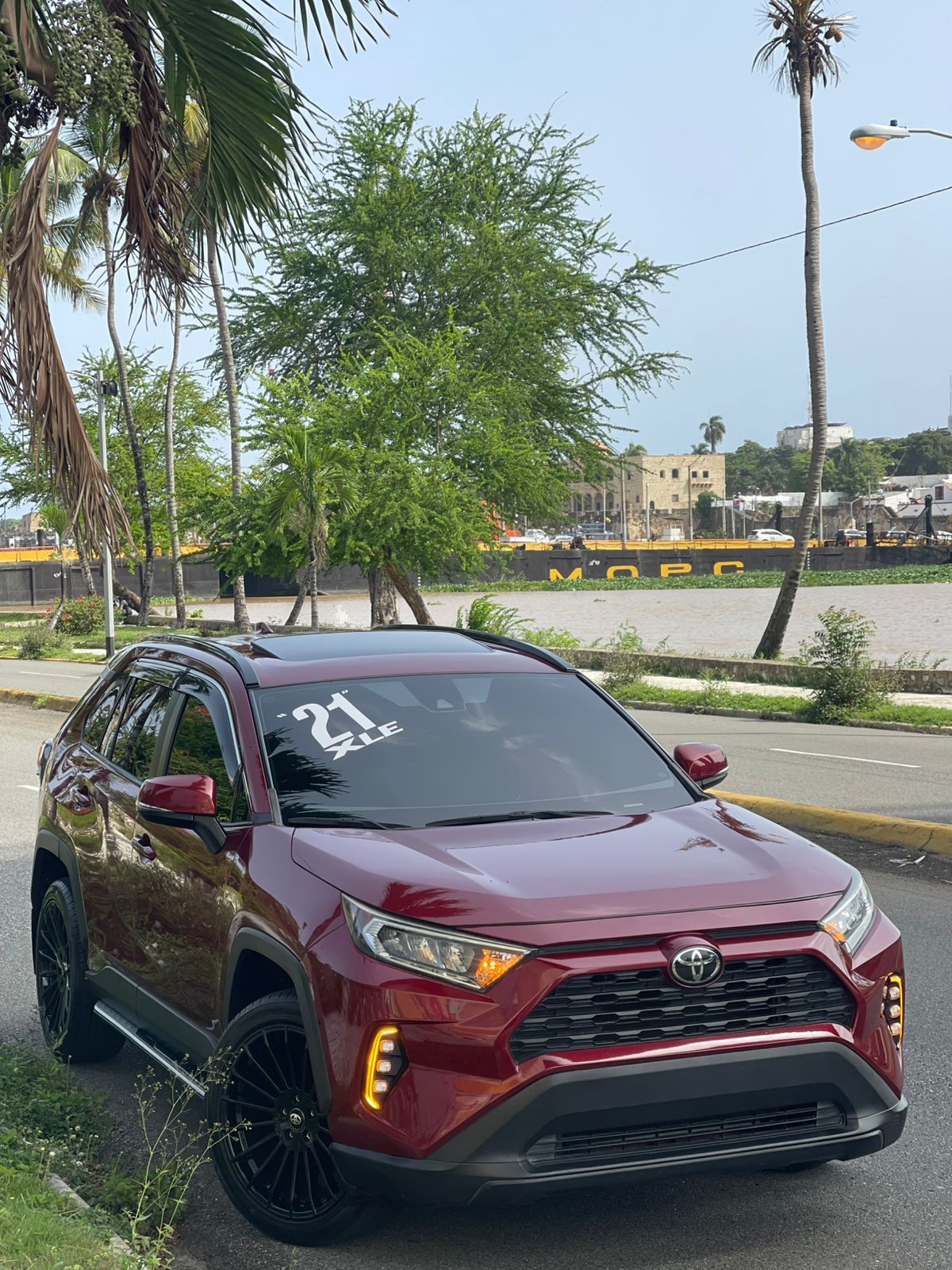 jeepetas y camionetas - Toyota RAV4 XLE 2021 4