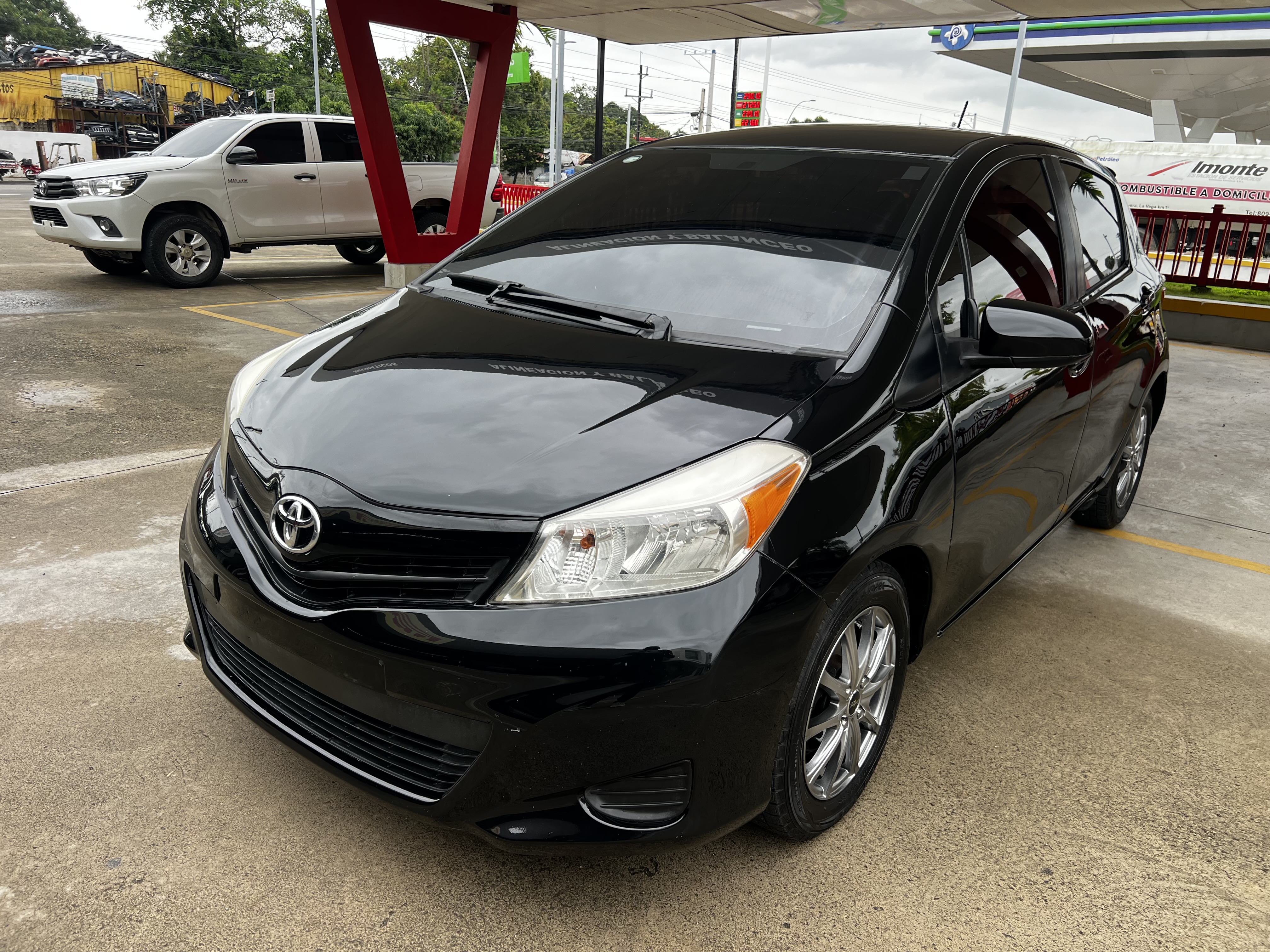 carros - Toyota Yaris 2013 Full Fit Vitz logo Civic Corolla 4