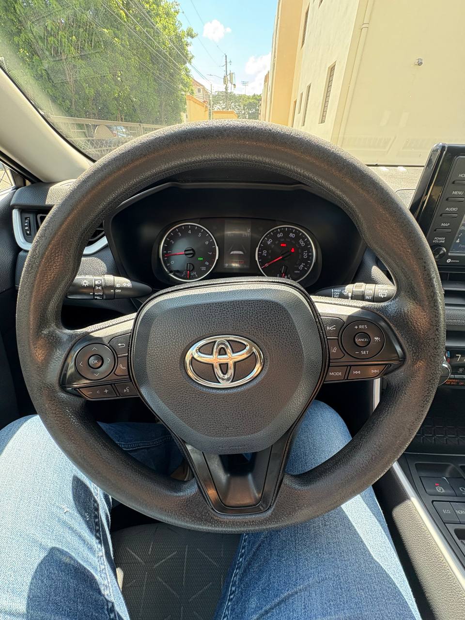 jeepetas y camionetas - Toyota RAV 4 XLE 2020 4