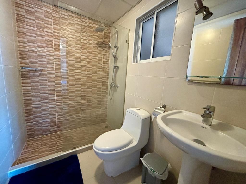 apartamentos - Evaristo Morales amueblado 2 habitaciones 2.5 banos 1 parqueo balcon  5