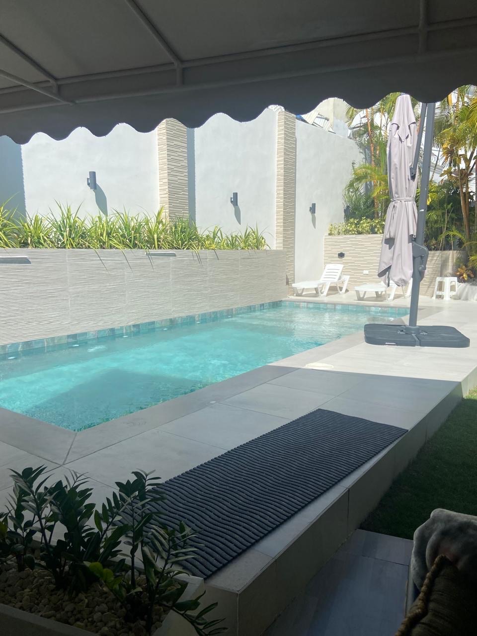 casas - venta de casa en cuesta hermosa III con piscina Distrito nacional Santo Domingo  6
