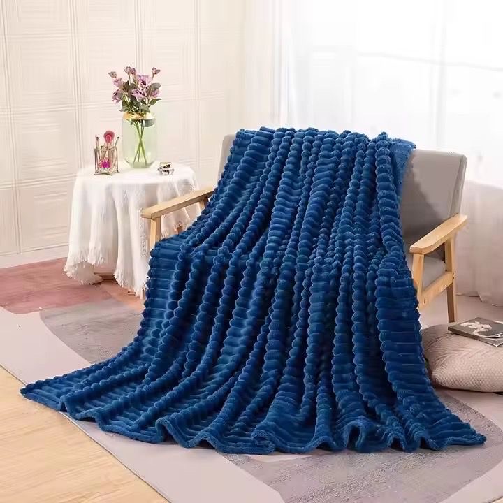 muebles y colchones - manta rayada  3