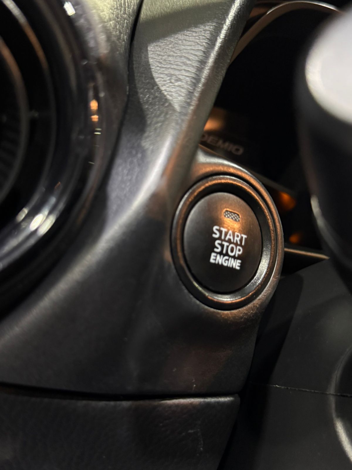 carros - 2018 Mazda Demio FULL   RD$ 735,000 6