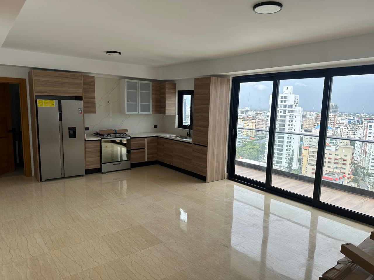 apartamentos - Rento Apto Con Línea Blanca en Piso Alto Listo para Estrenar en Naco. COD: PD222 2