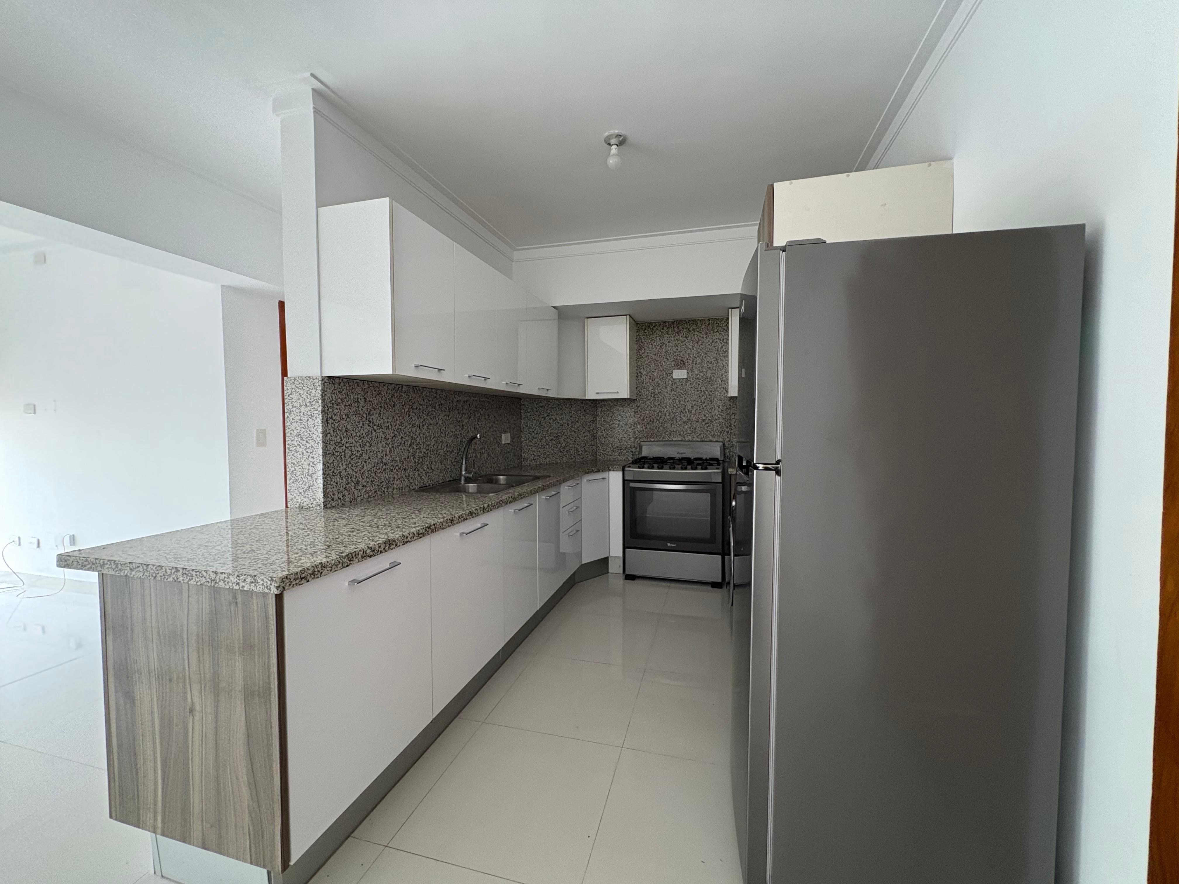apartamentos - Apartamento con terraza en alquiler ubicado en Bella Vista  2