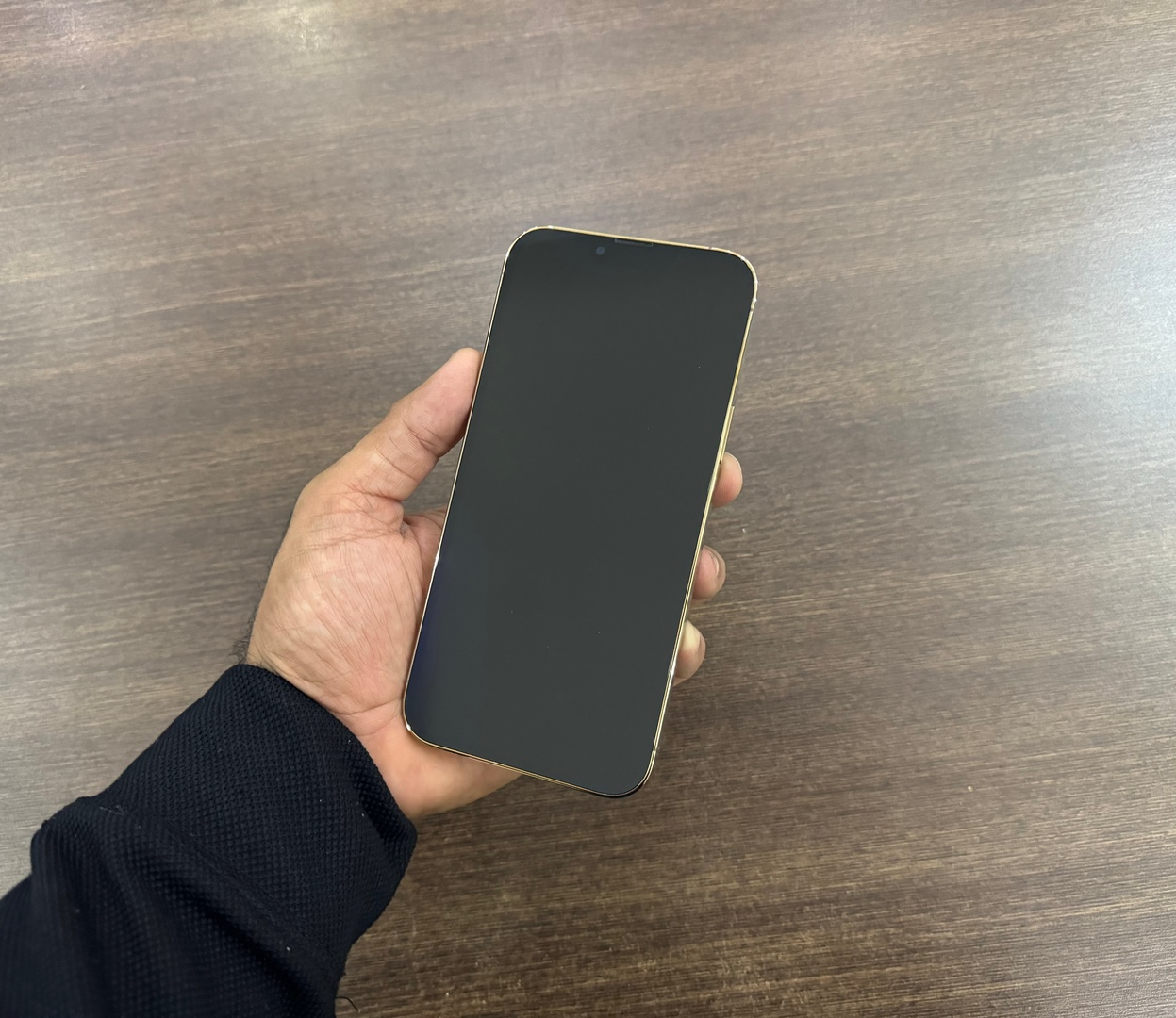 celulares y tabletas - iPhone 13 Pro Max 256GB Gold, Como Nuevo, Desbloqueado, RD$ 42,995 NEG 1