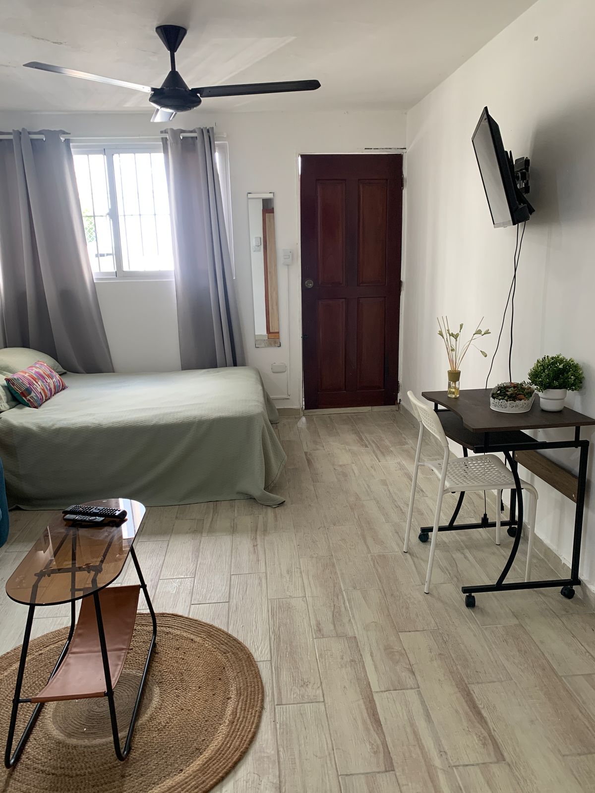 apartamentos - Rento un apartamento estudio en Naco 0