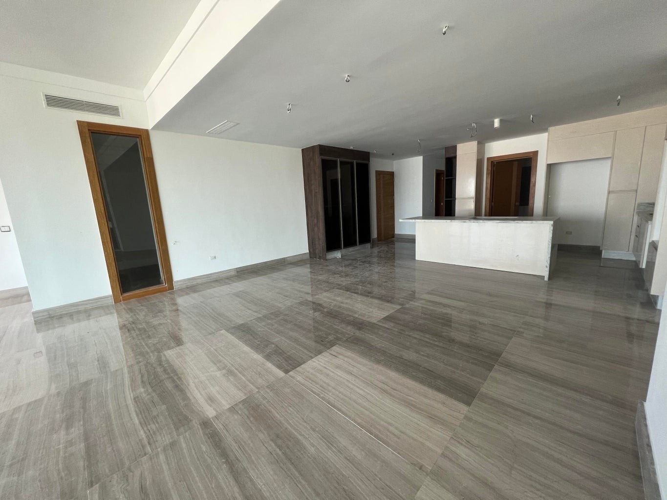 apartamentos - Hermoso apartamento de tres habitaciones 	Los Cacicazgos en Venta 2