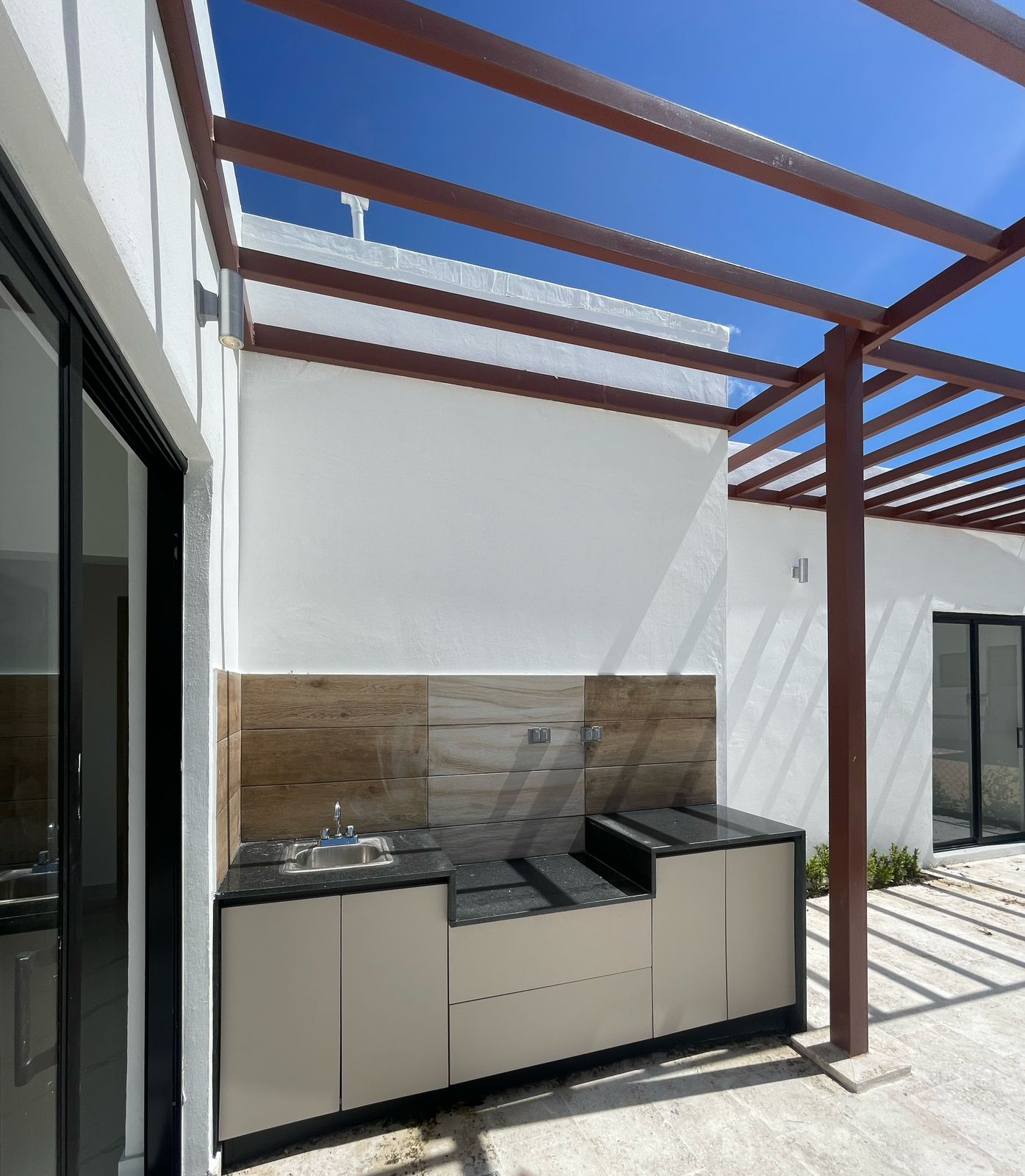 casas vacacionales y villas - Villa de 2 Habitaciones con Piscina en Punta Cana 8