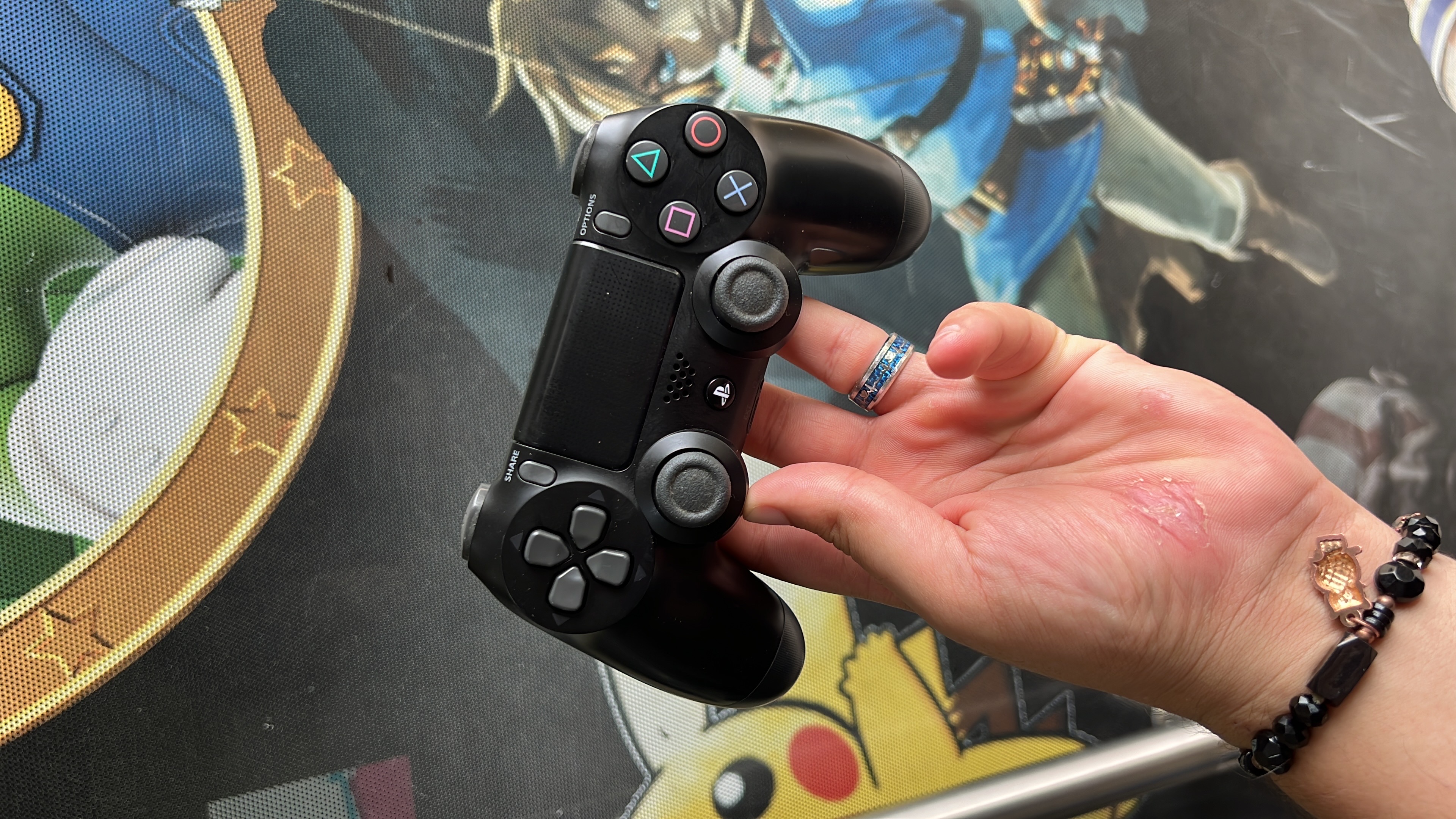 consolas y videojuegos - control ps4 original negro excelentes condiciones 