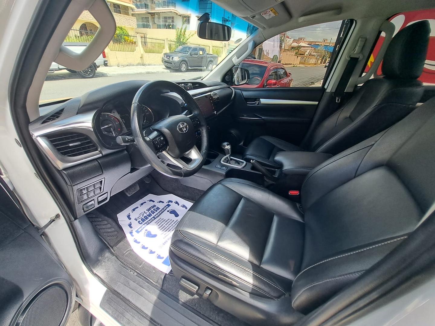 jeepetas y camionetas - Toyota Hilux full 2022 6