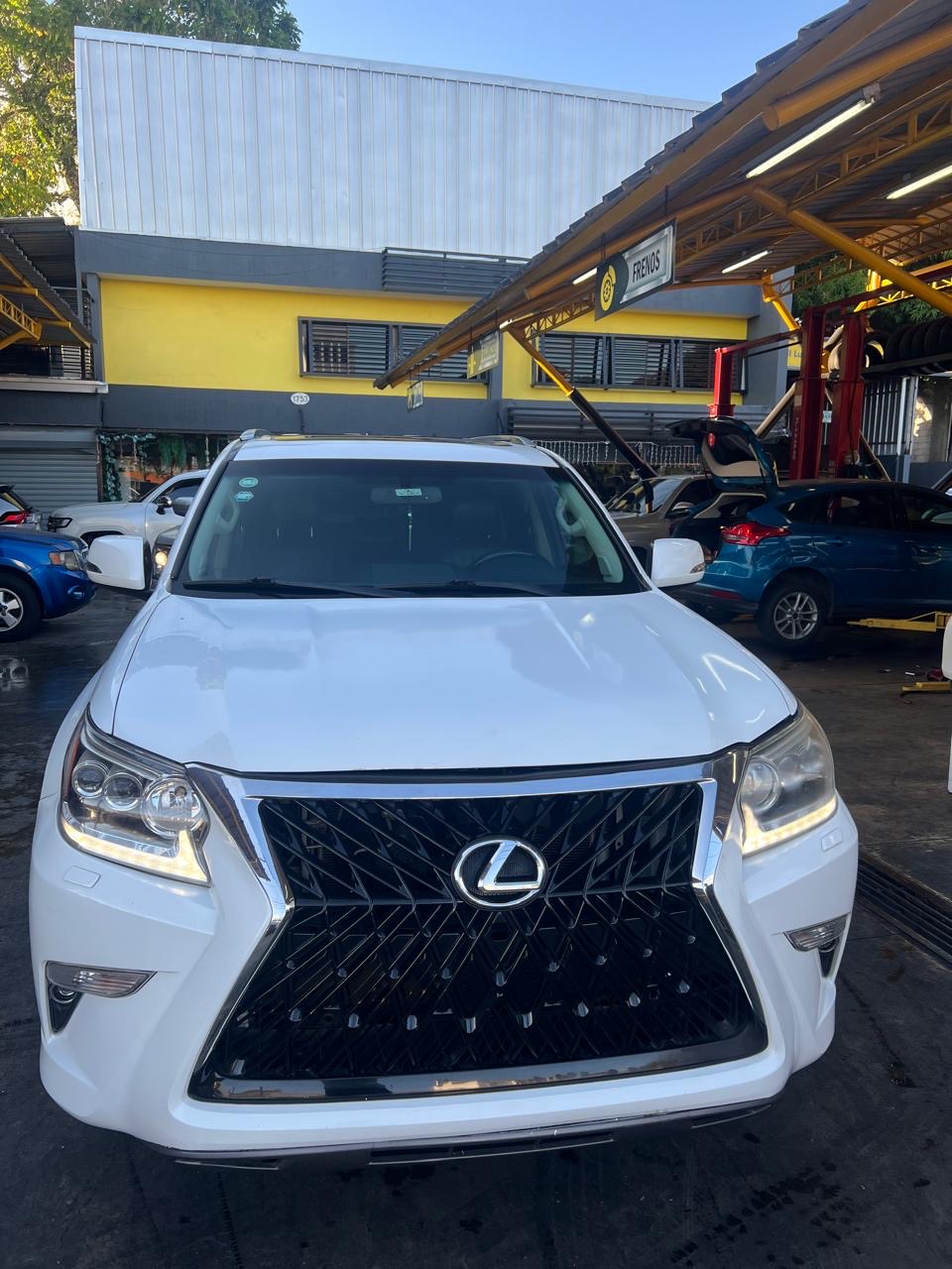 jeepetas y camionetas - Jeppeta Lexus gx 470 2015 1
